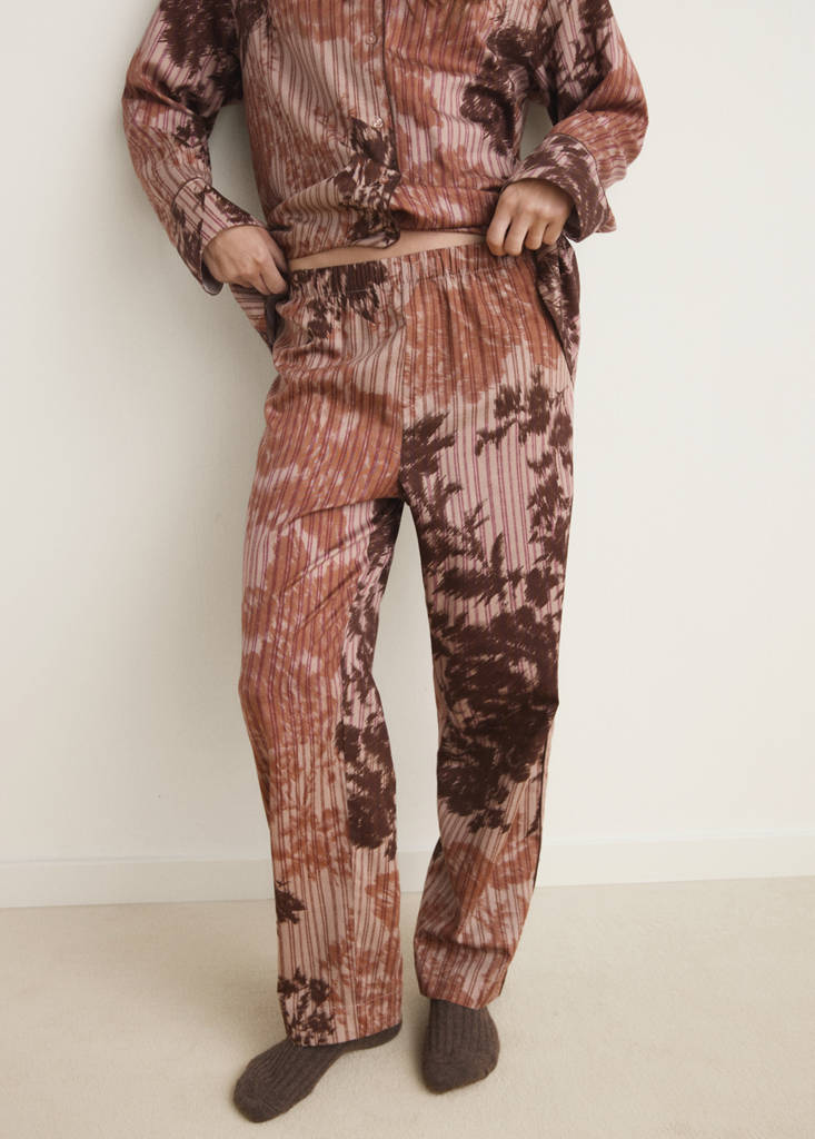 Pyjama bottoms with blurred print — Brown