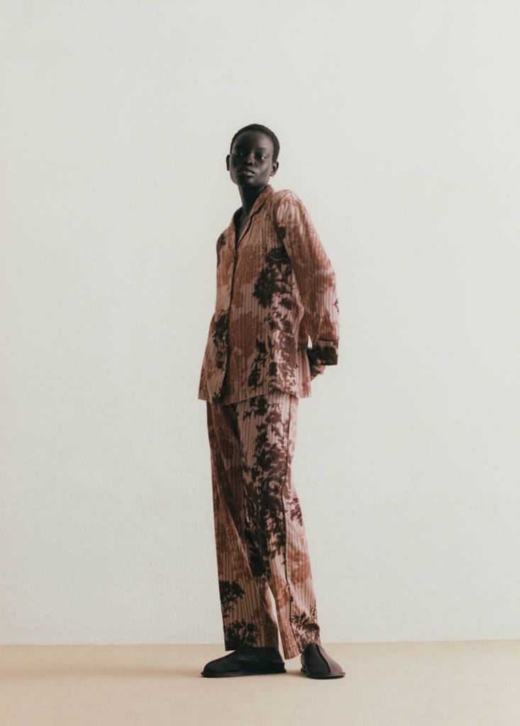 Pyjama bottoms with blurred print — Brown