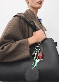 Multi-charm mirror keyring — Green 2