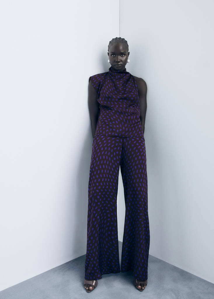 Polka dots flare trousers — Brown