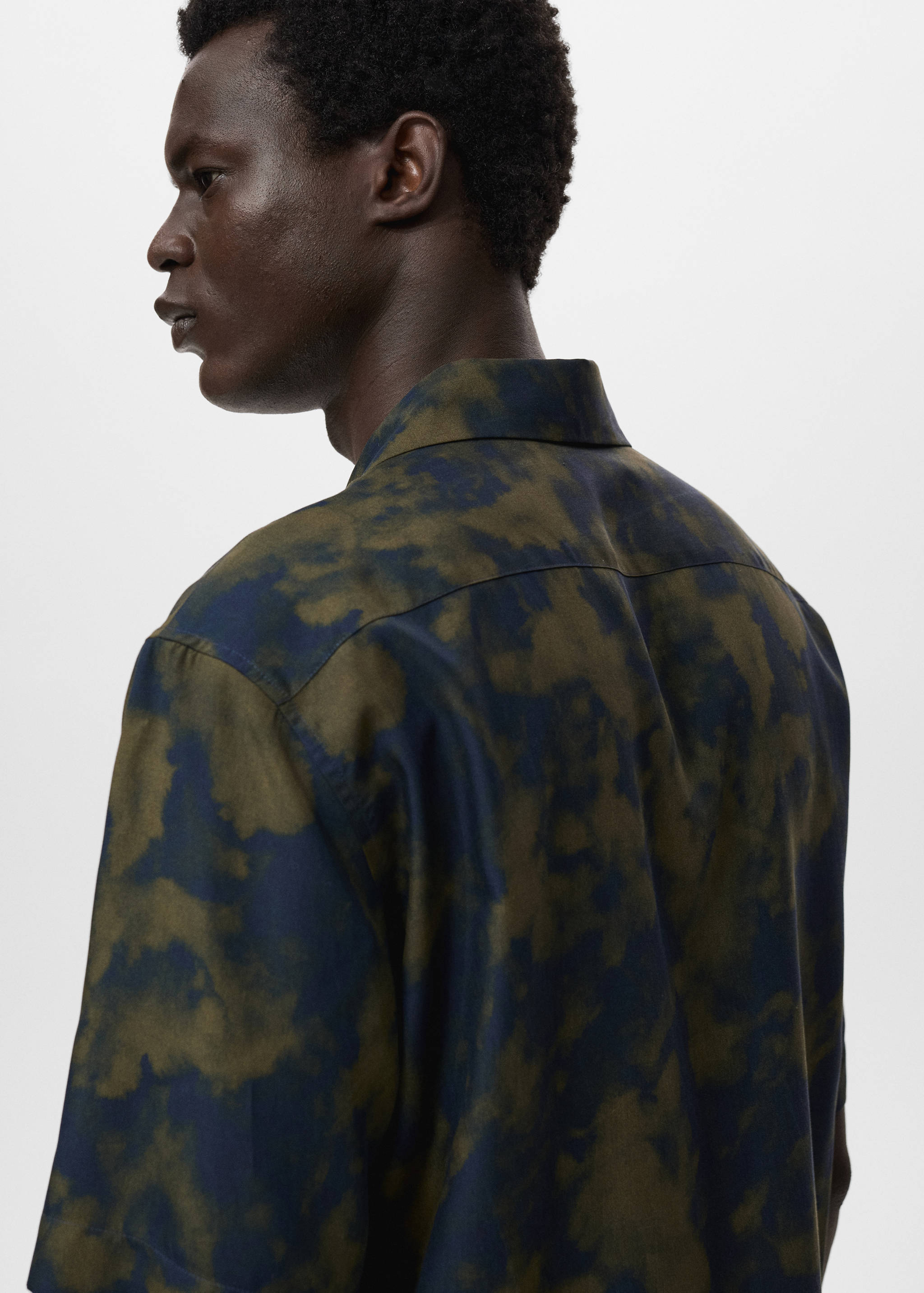 Printed fluid regular-fit shirt - Details of the article 1