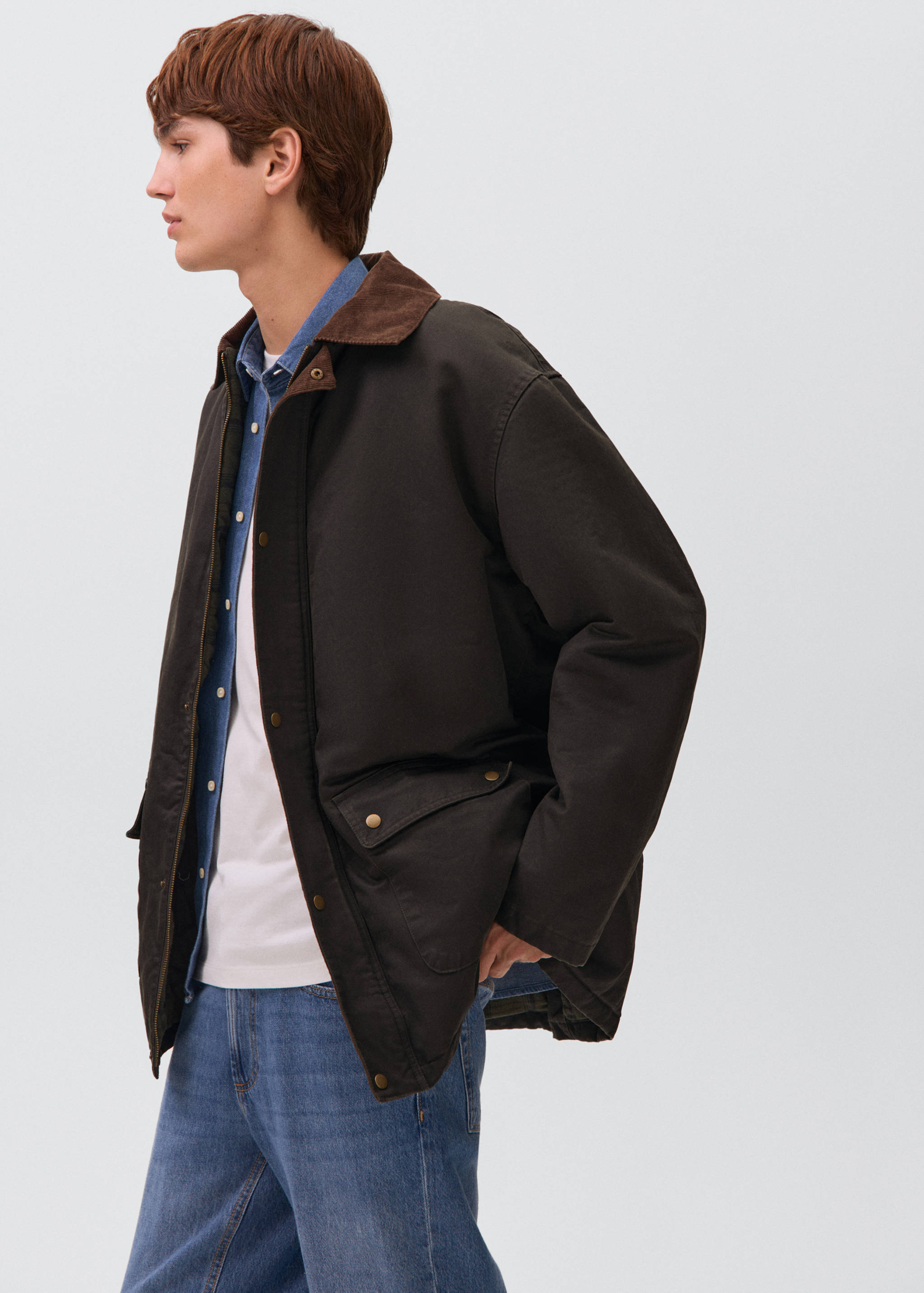 Parka cuello contraste - Plano medio