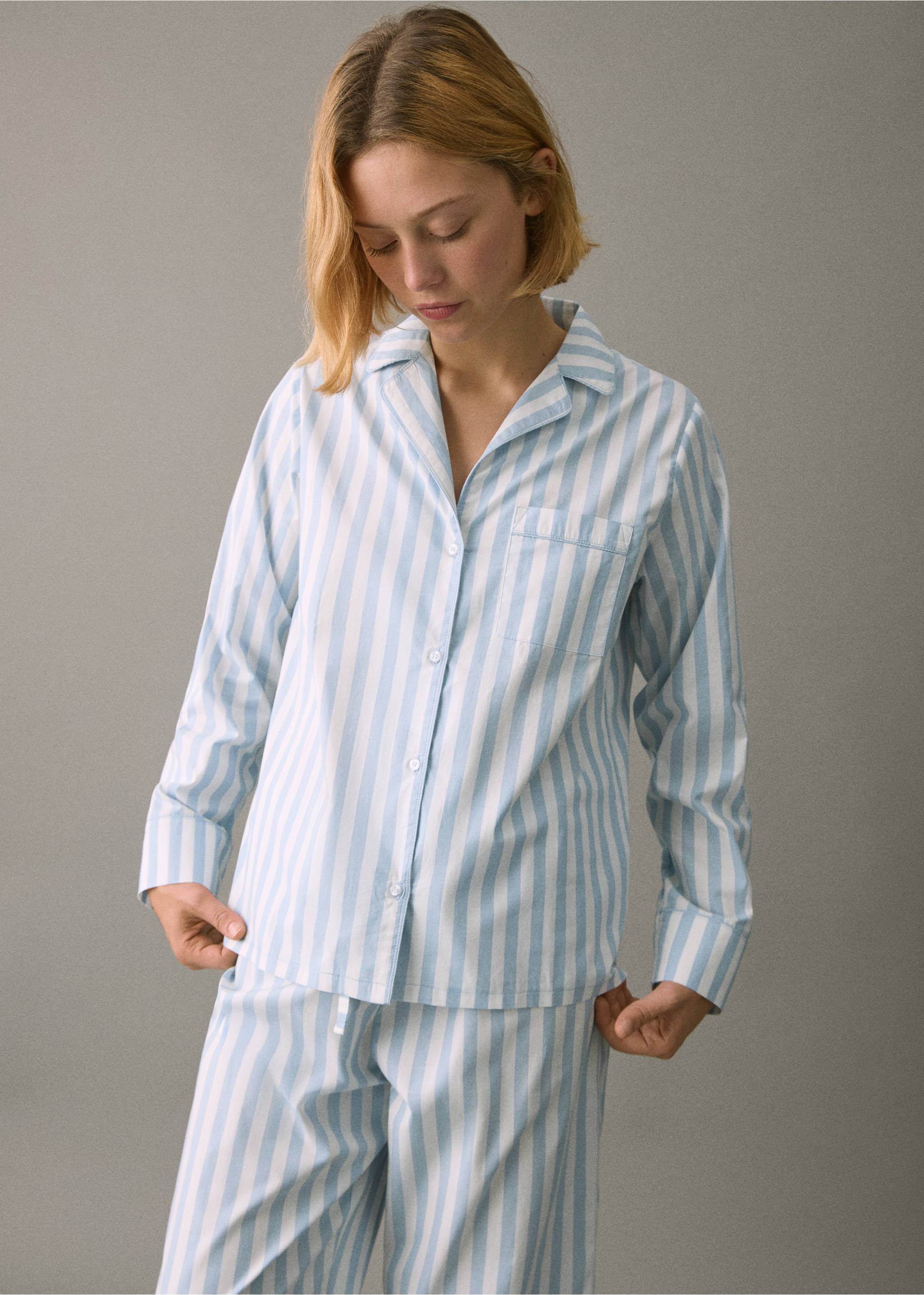 Пижама с брюками в полоску - Средний план, Небесно-голубой. Ref: 17064787-00.