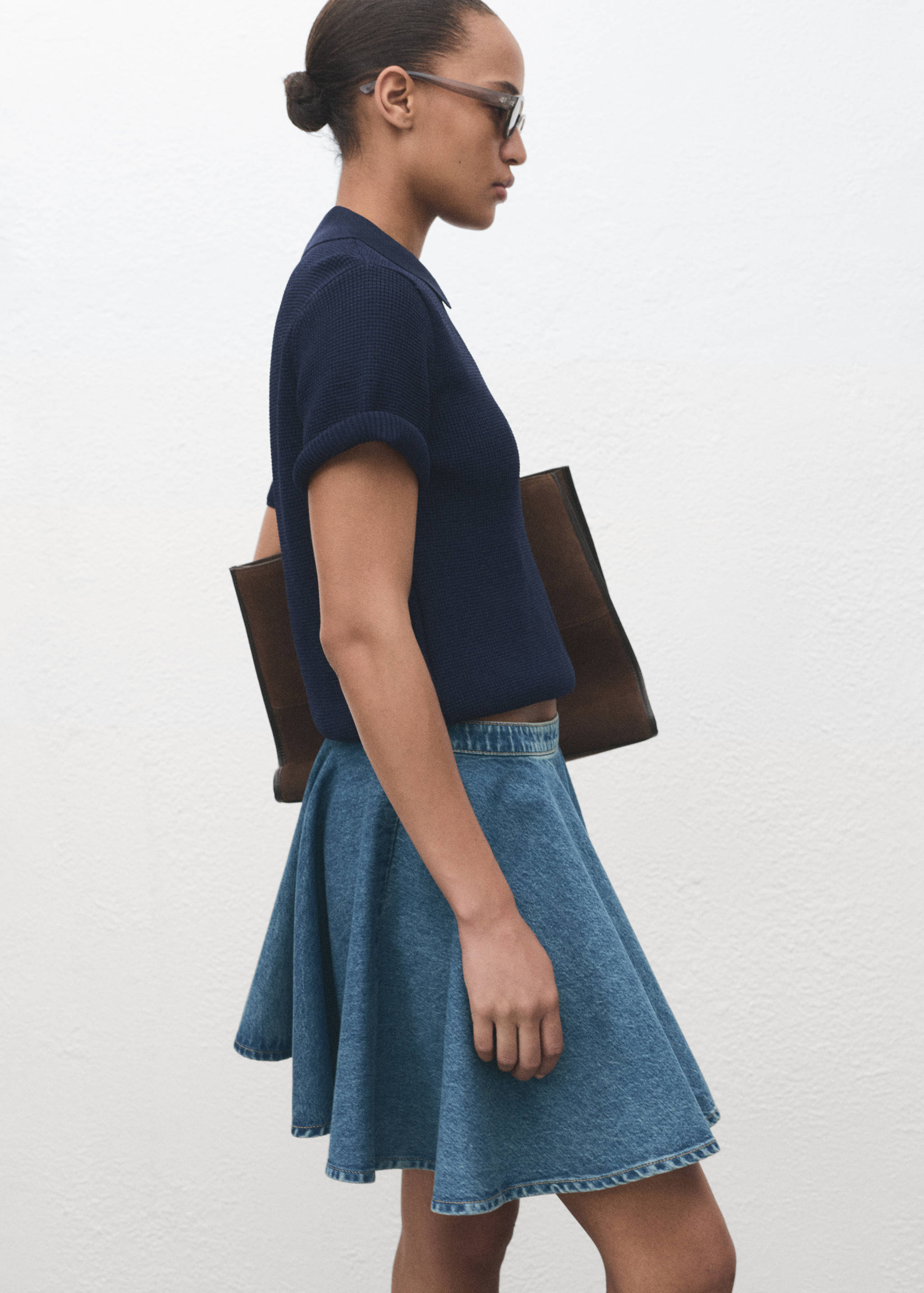 Short denim skirt - Details of the article 2