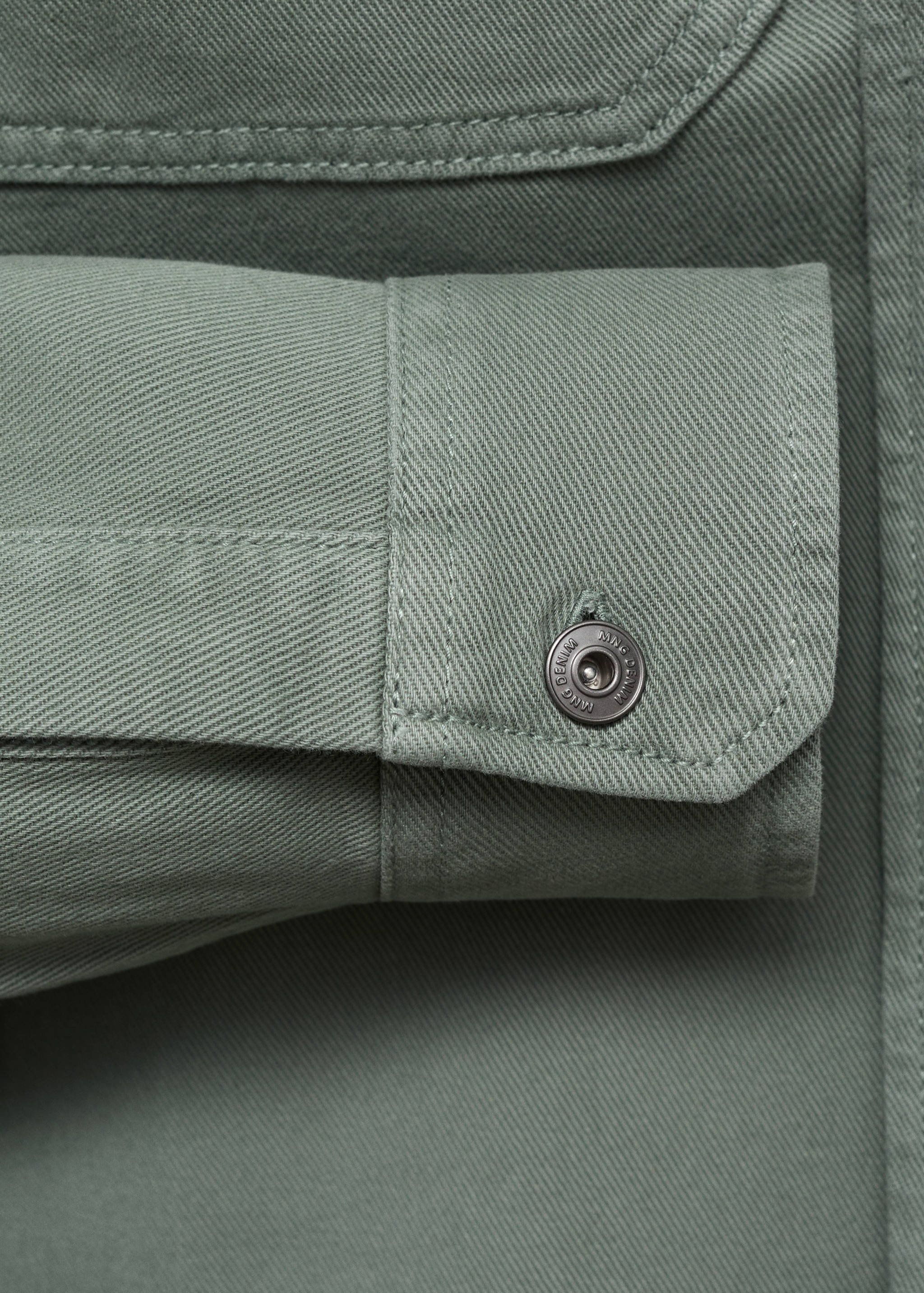 Джинсова верхня сорочка з кишенями - Детальніше про товар 8