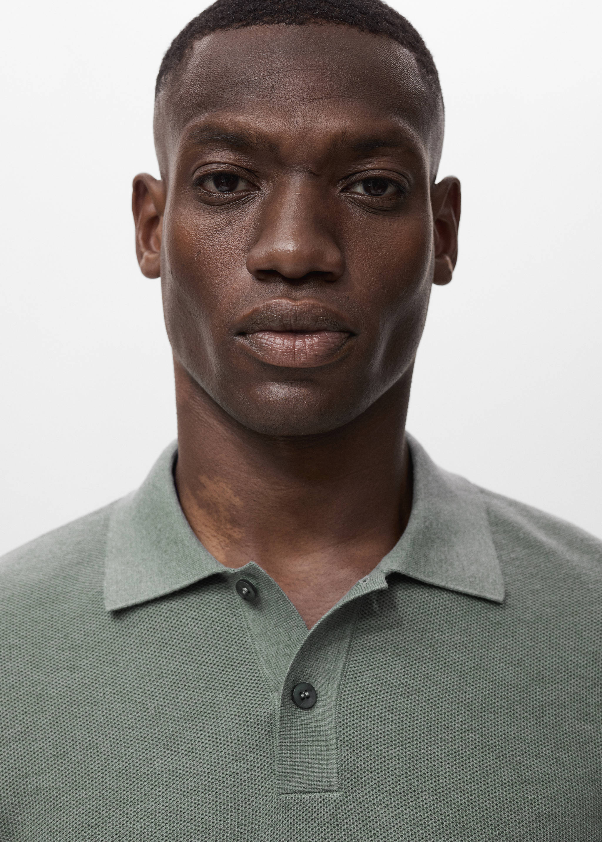 Baumwoll-Pullover mit Polokragen und Mikrostruktur - Detail des Artikels 1