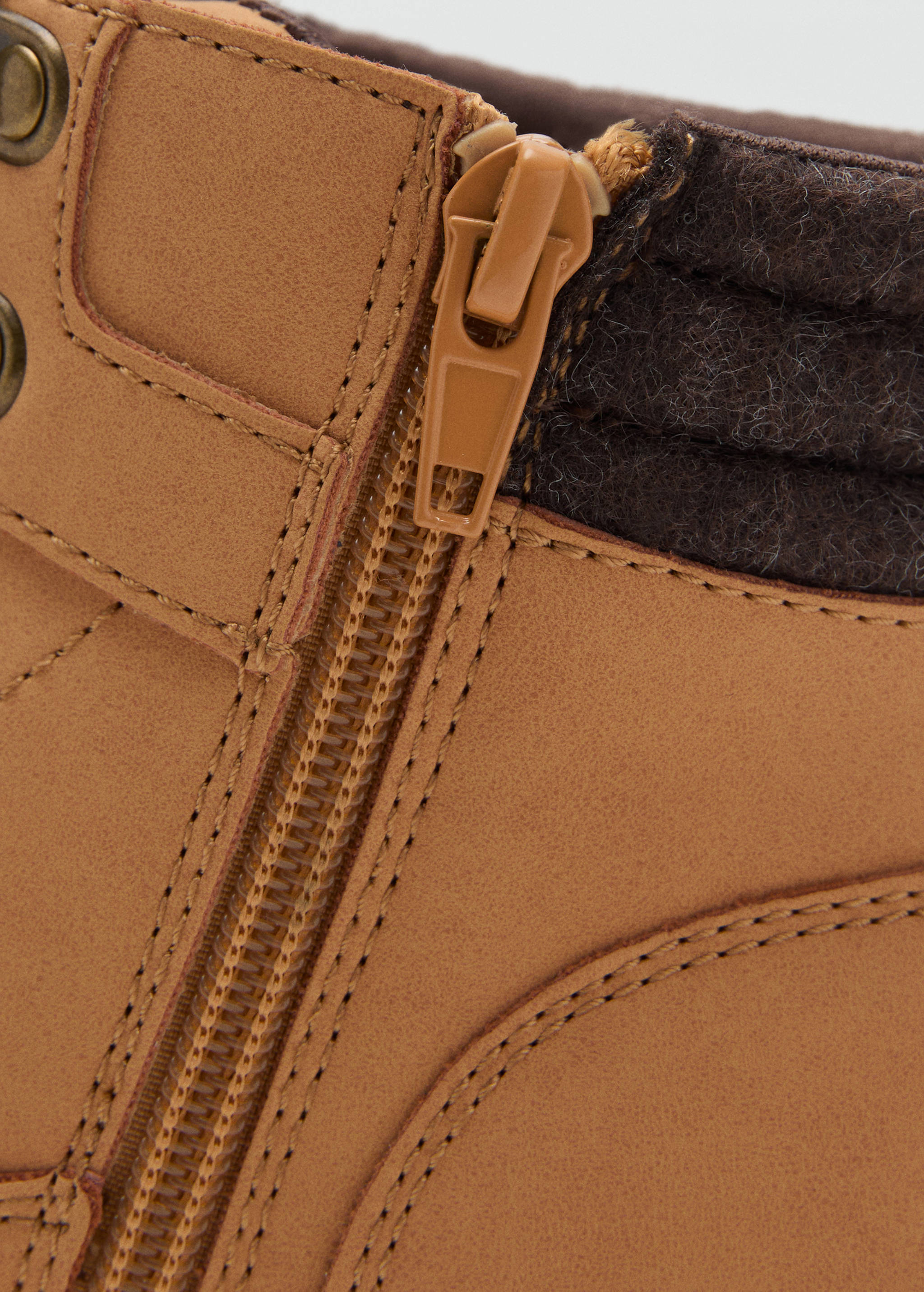 Bota montaña cordones - Detalle del artículo 2