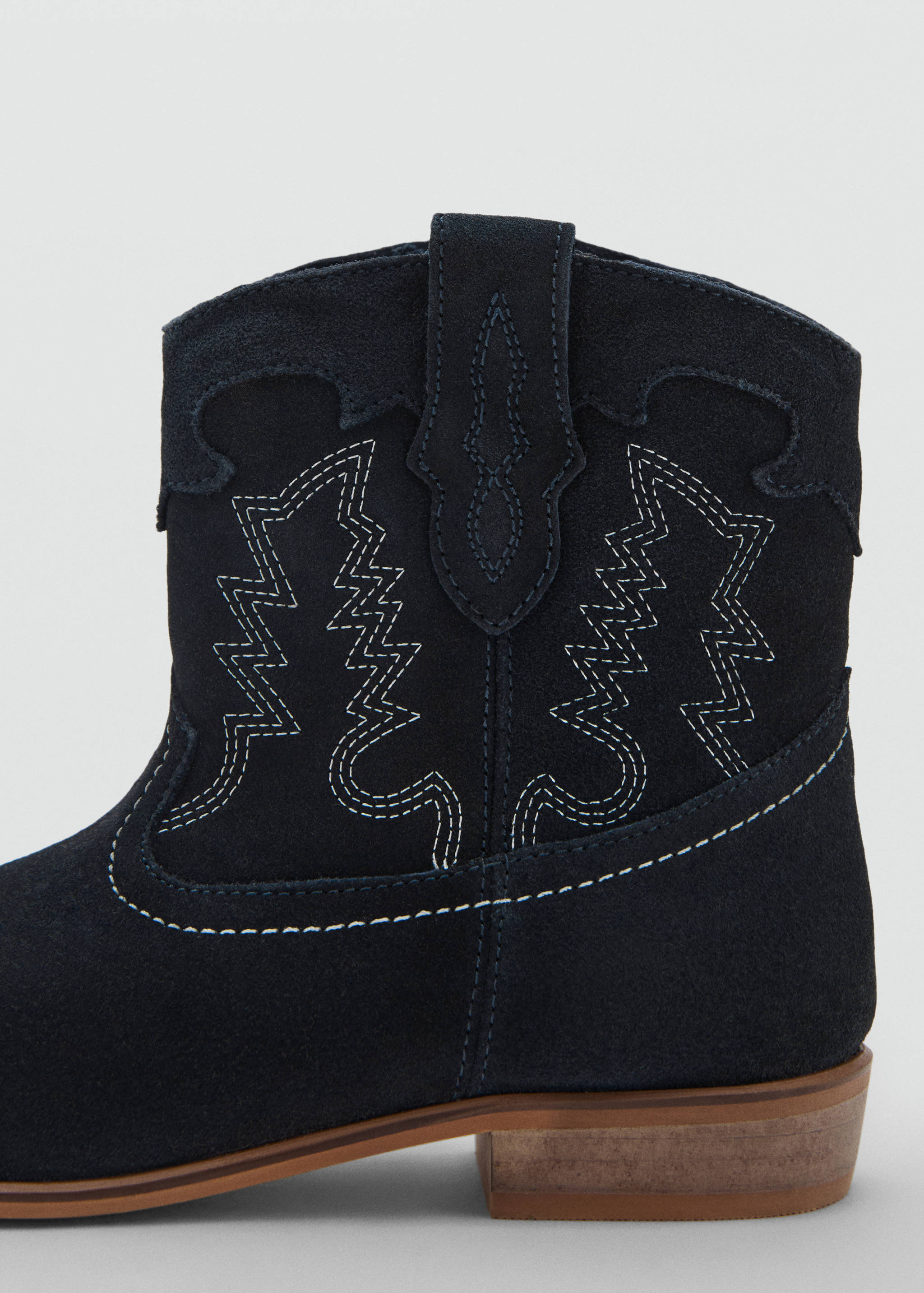 Embroidered leather ankle boot - Details of the article 1