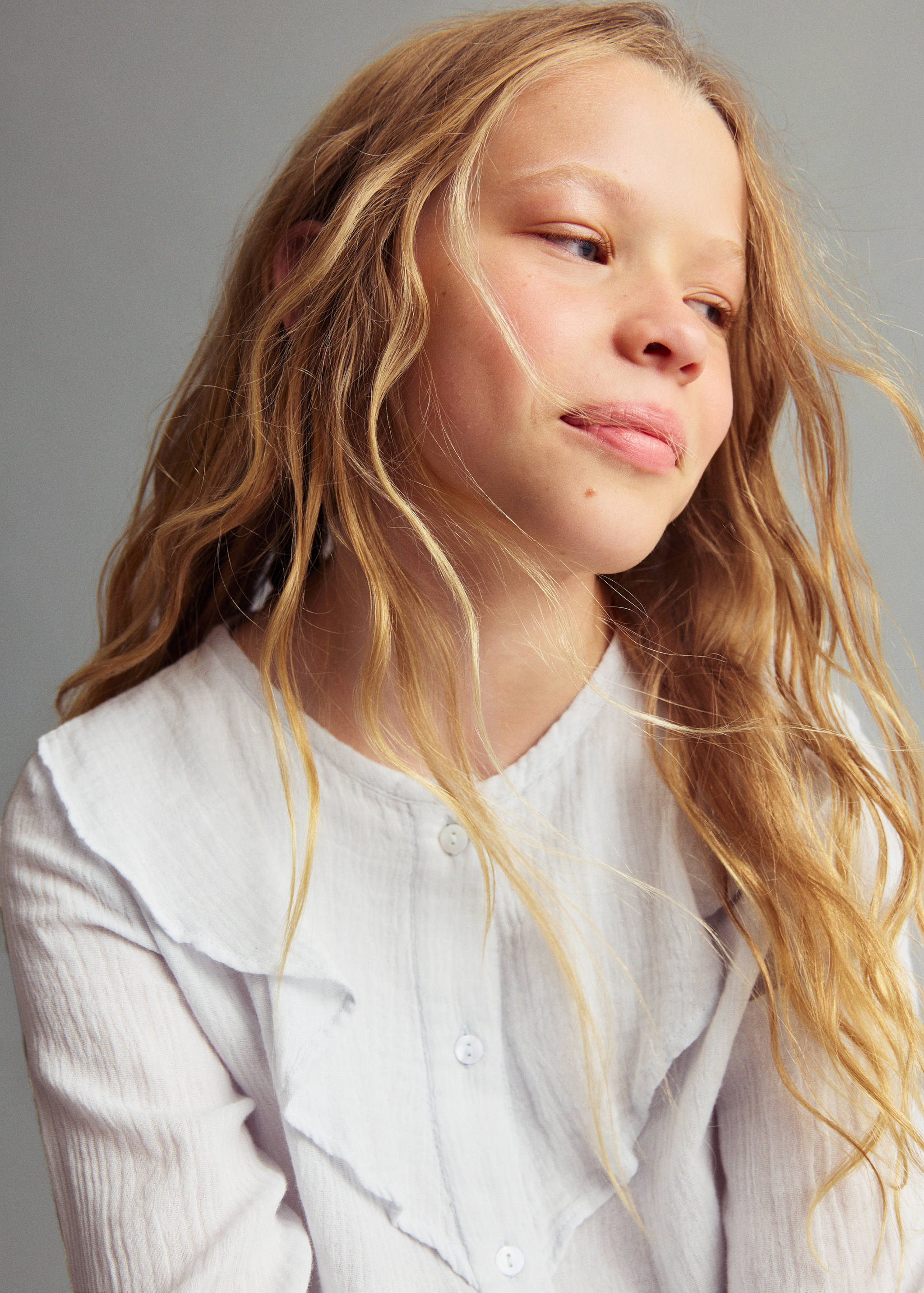 Crinkled ruffle shirt - Details of the article 1