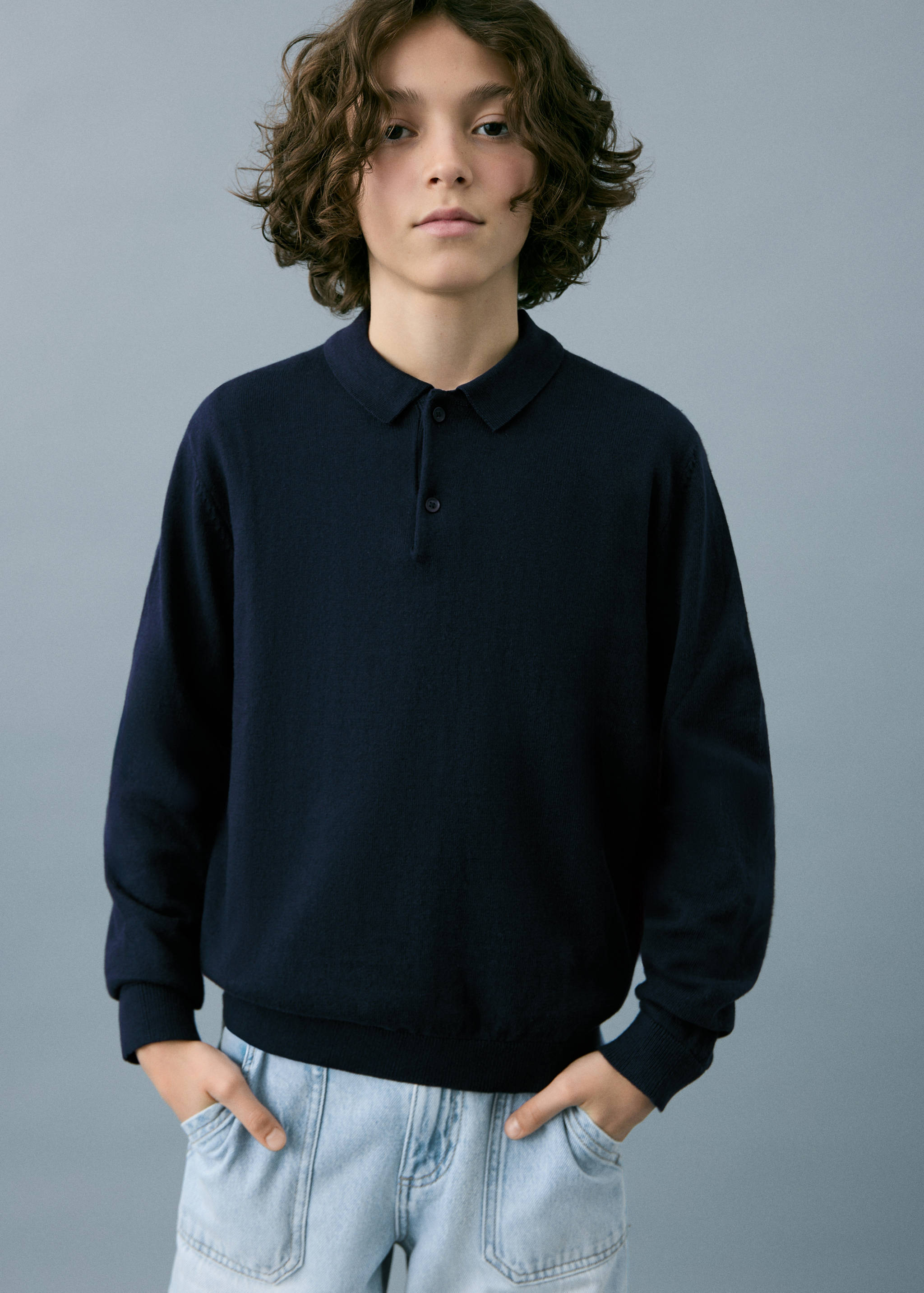 Knitted polo-neck sweater - General plane