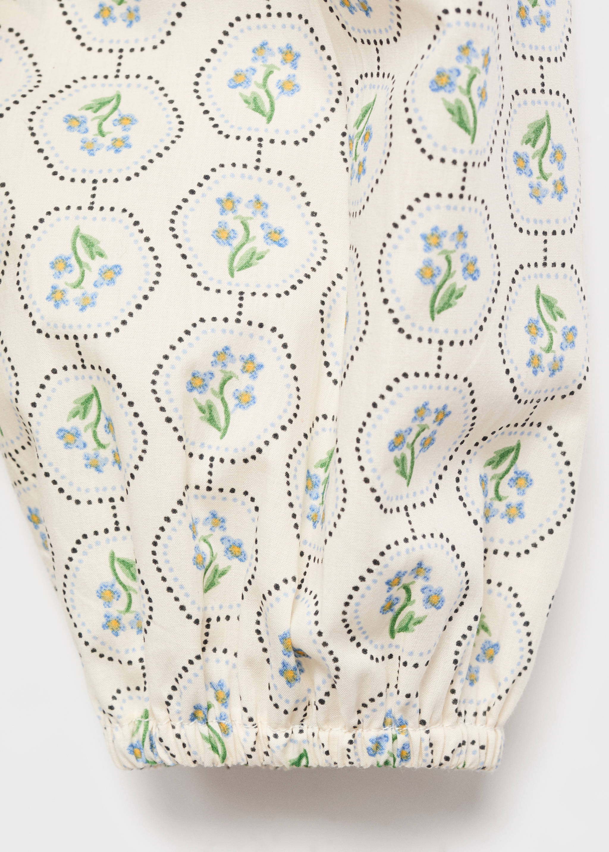 Blouse with Peter Pan collar - Details of the article 0