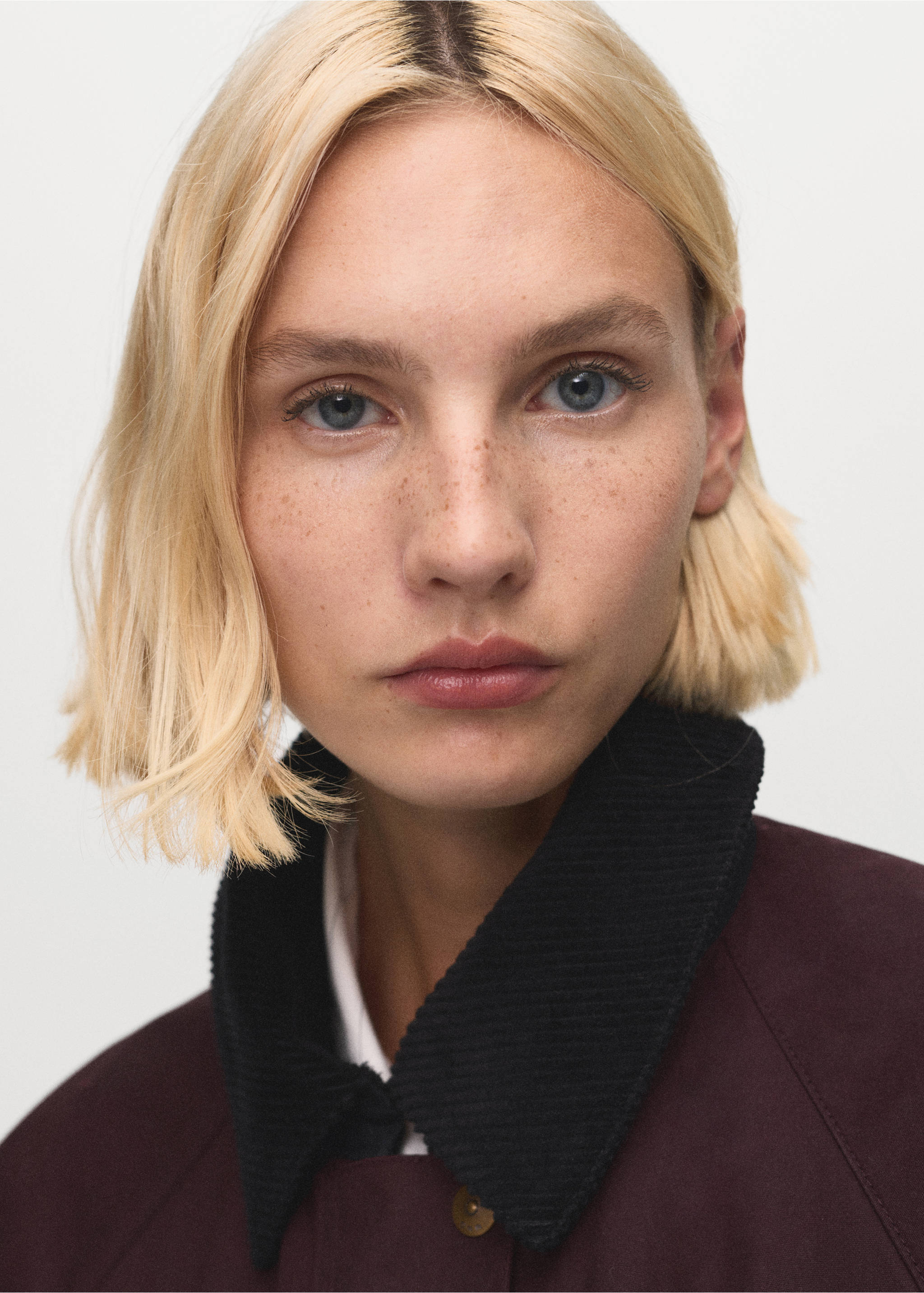 棉质灯芯绒领棉服 - null, 深酒红. Ref: 17065789-00.