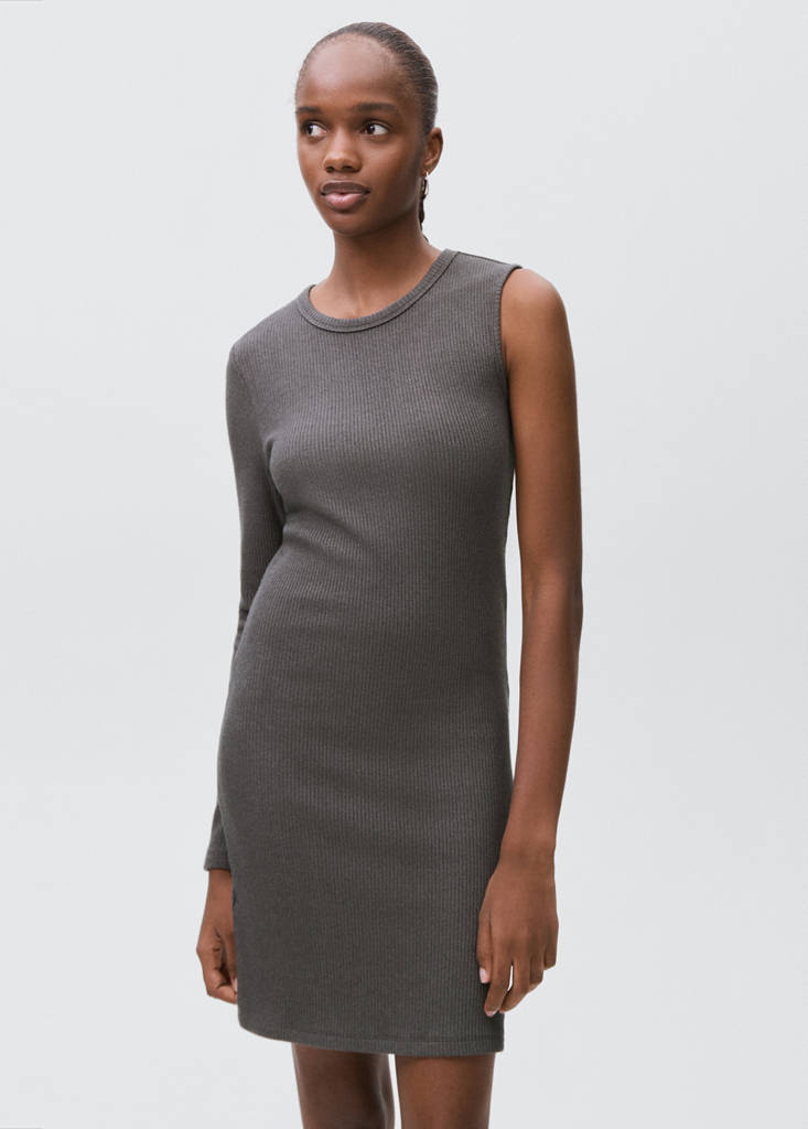 Sleeveless knitted dress — Grey