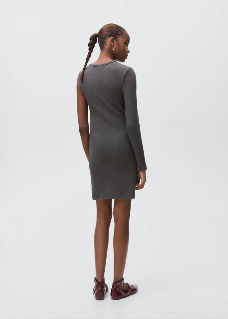 Sleeveless knitted dress — Grey