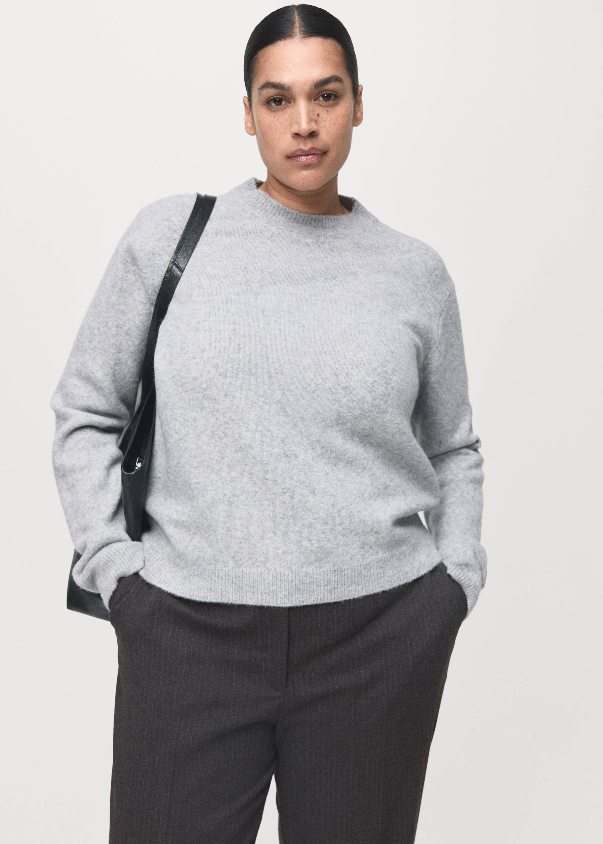Cropped tailored pinstripe trousers - Details of the article 5