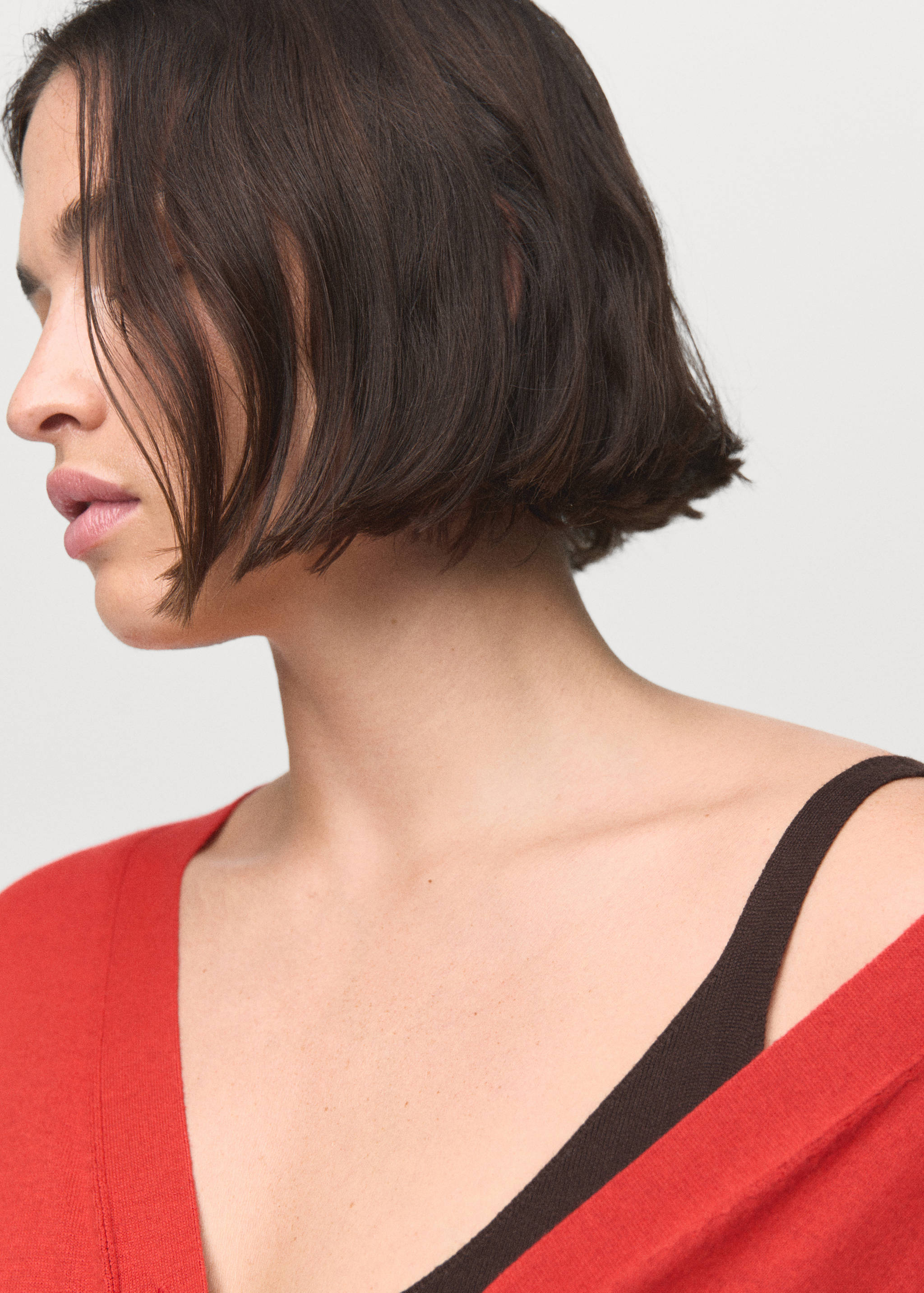 V-neck knitted cardigan - Details of the article 4