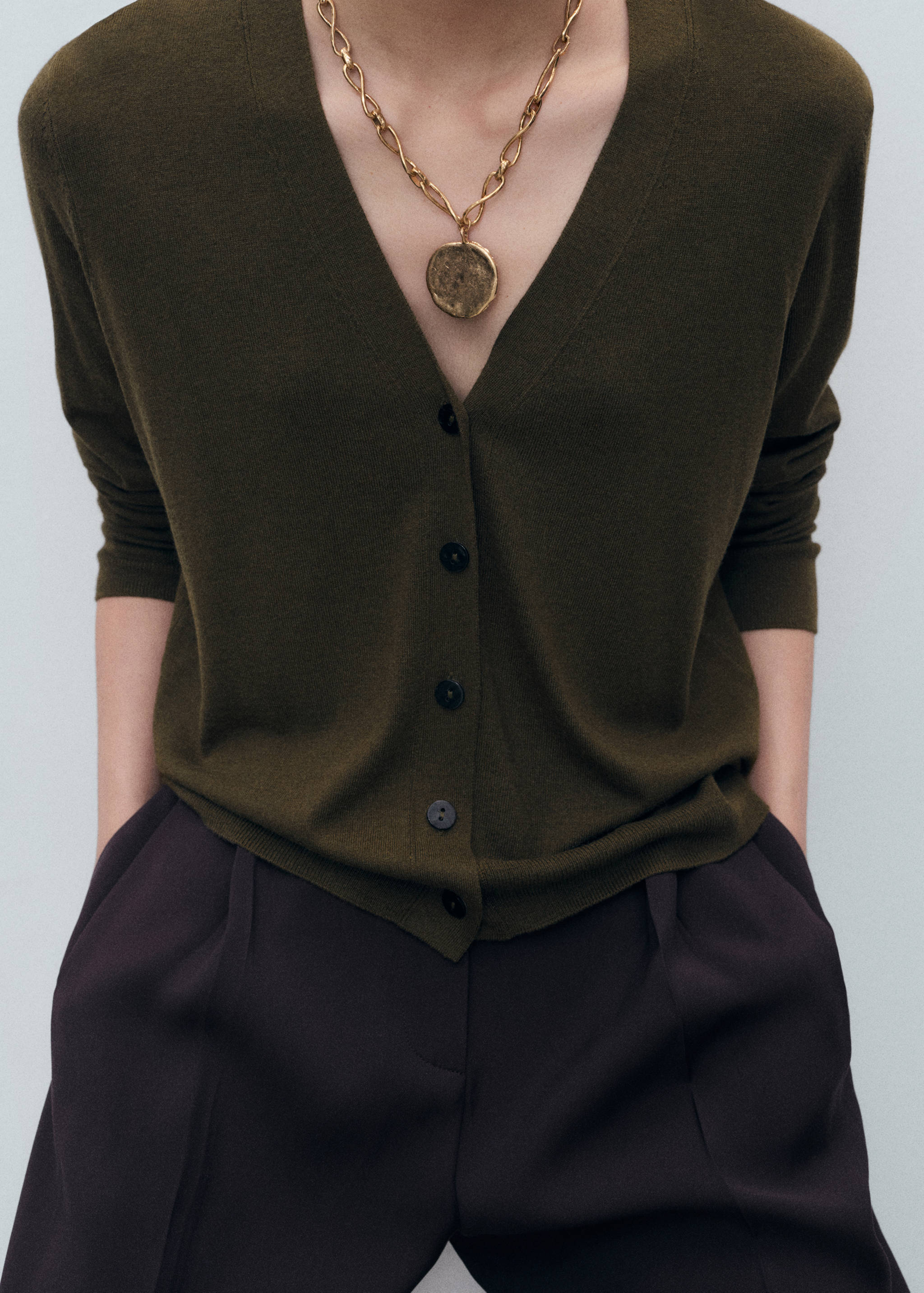 V-neck knitted cardigan - Details of the article 6