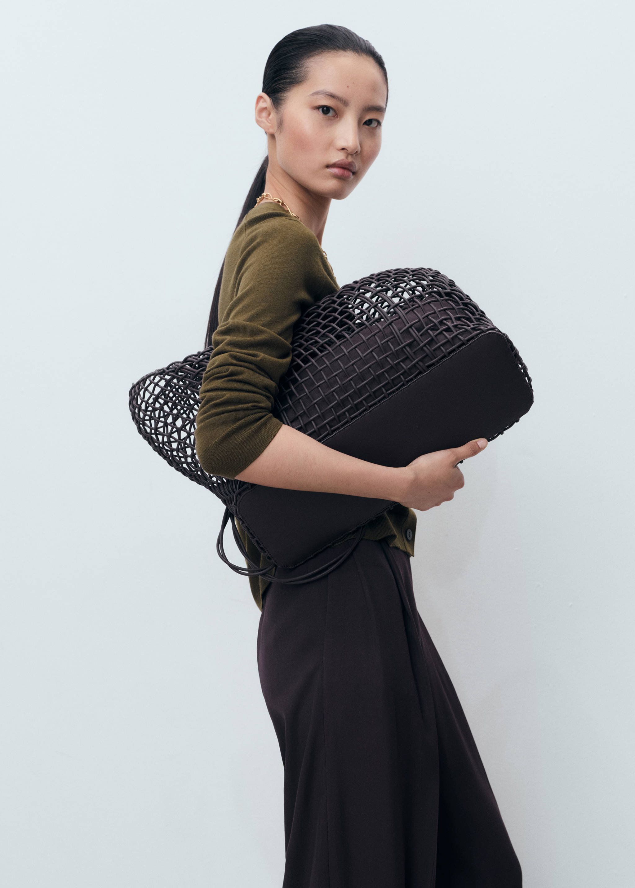 V-neck knitted cardigan - Details of the article 2