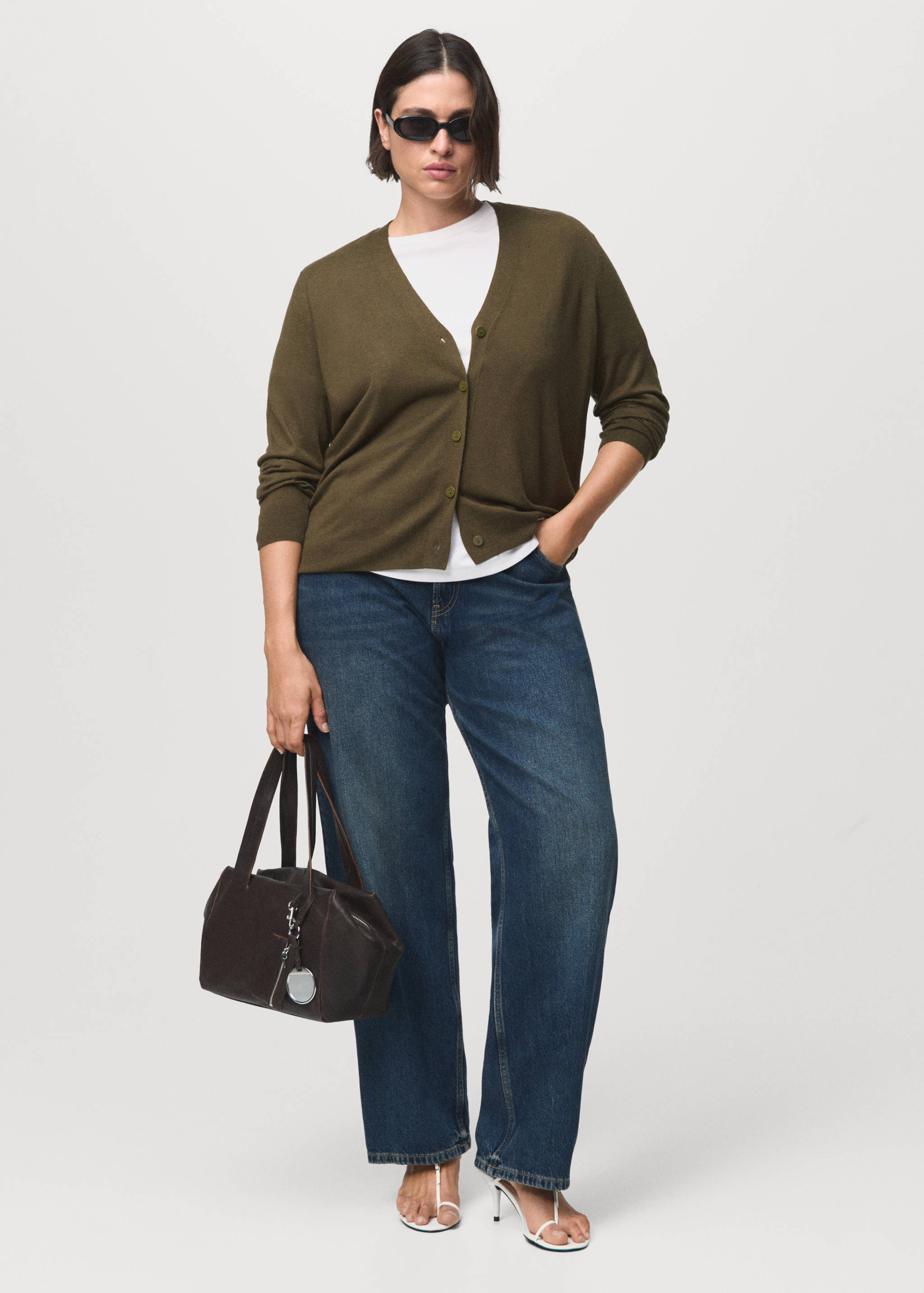 V-neck knitted cardigan - Details of the article 3