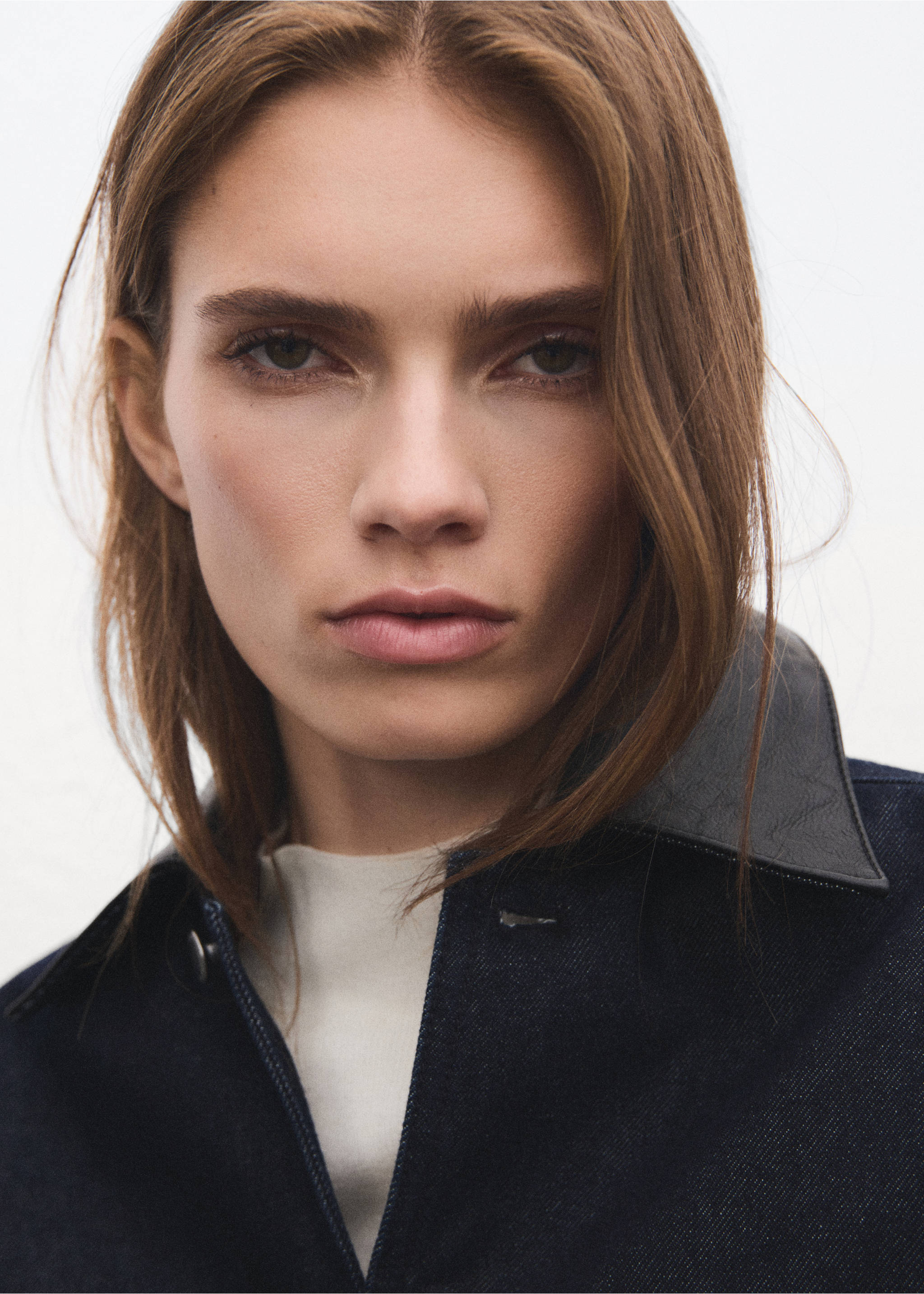 Denim jacket with faux-leather collar - Details of the article 1, Open Blue. Ref: 17065812-00.