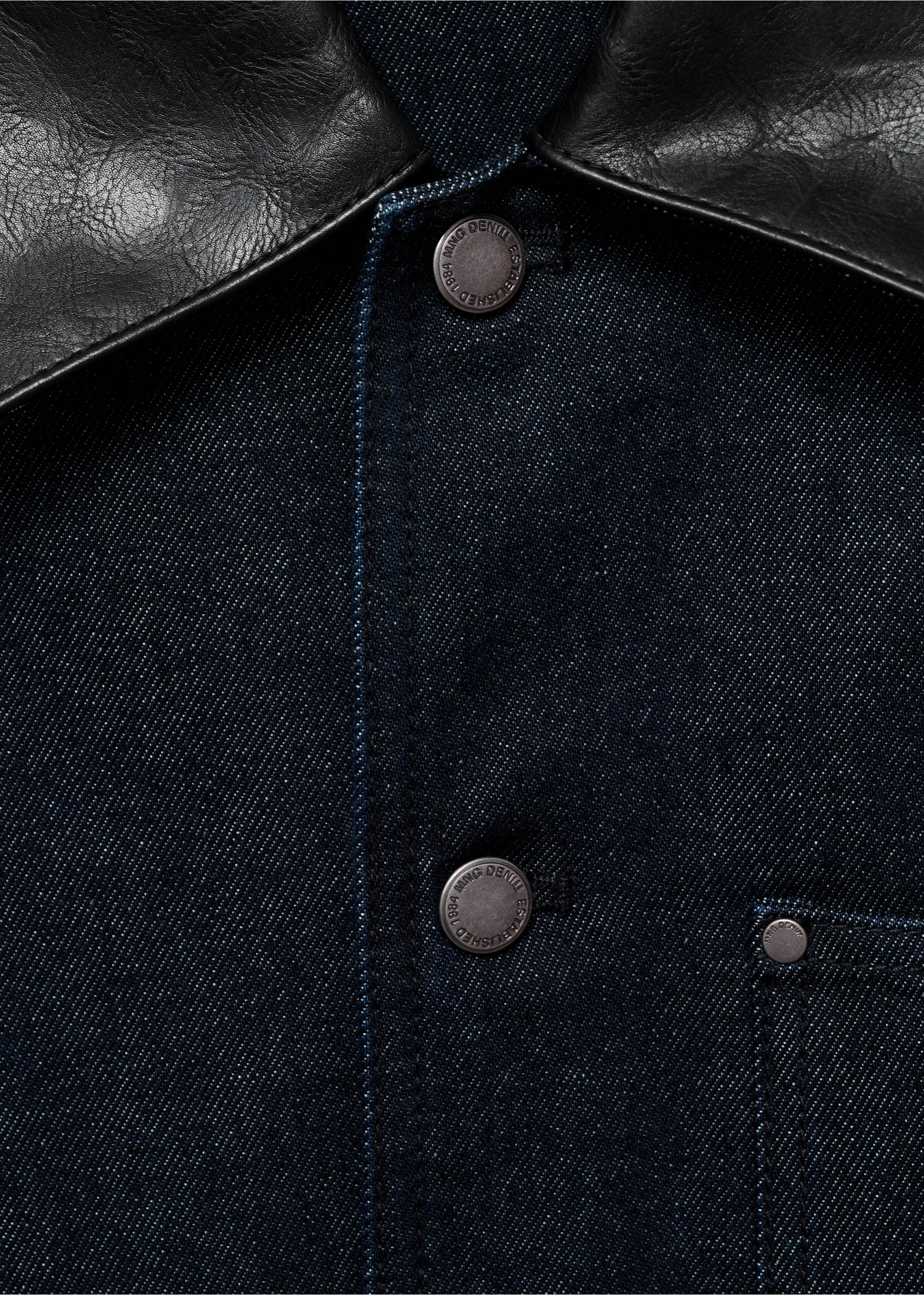 Denim jacket with faux-leather collar - Details of the article 8, Open Blue. Ref: 17065812-00.