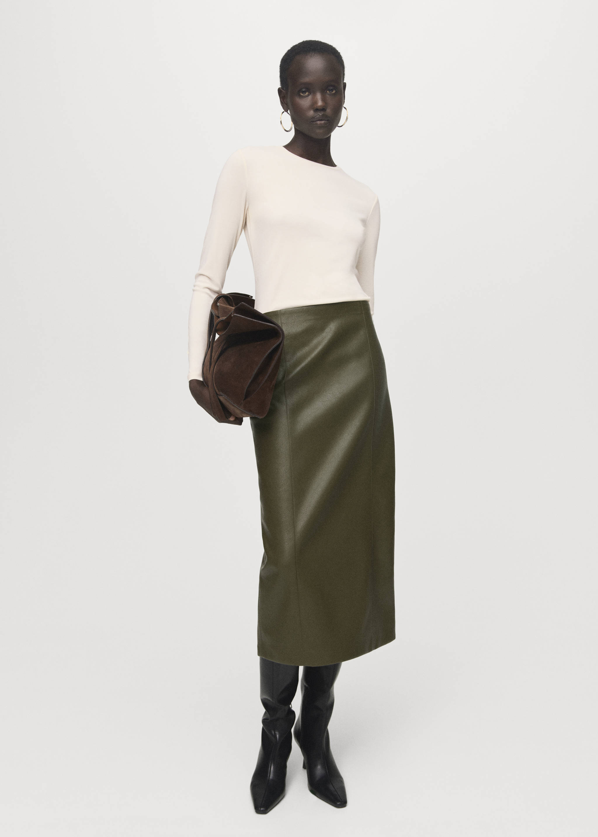 تي شيرت بأكمام طويلة ورقبة دائرية - رؤية عامة