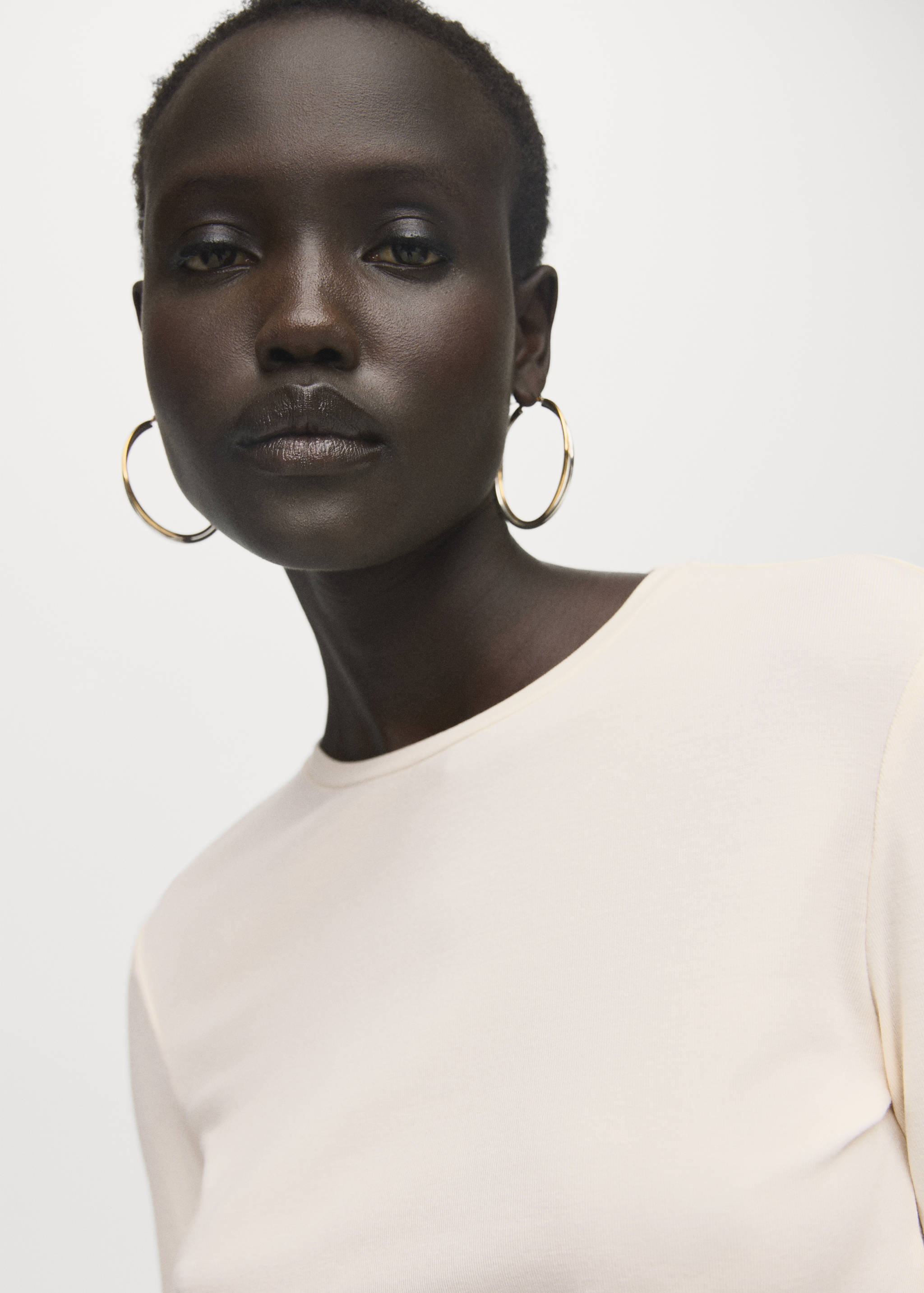 تي شيرت بأكمام طويلة ورقبة دائرية - تفاصيل المنتج 1