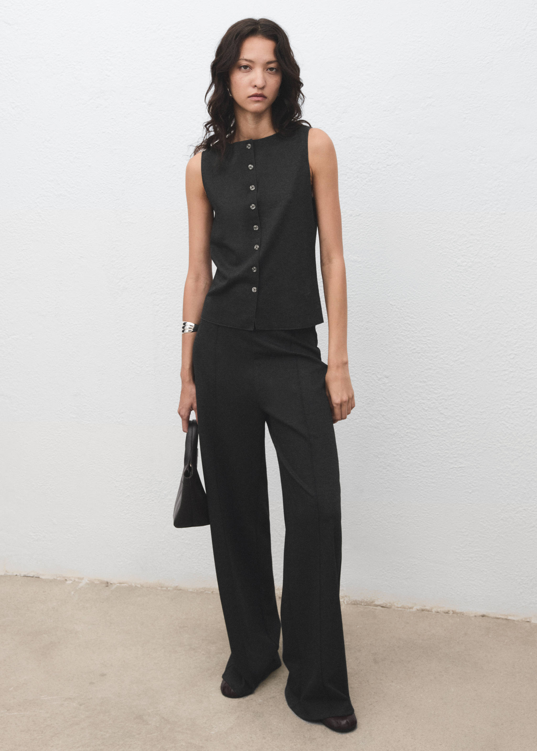 Straight-fit pants with elastic waist - General plane