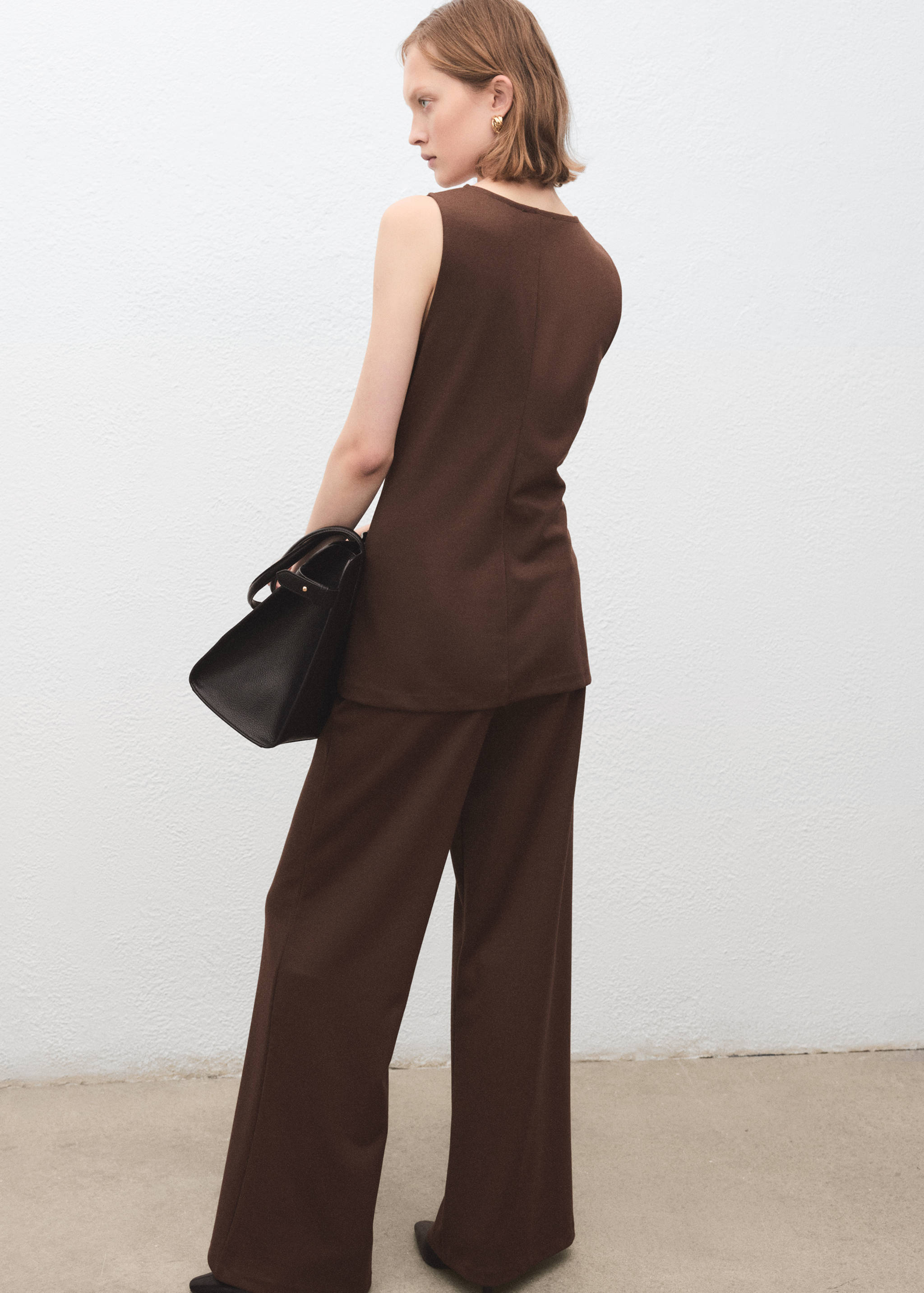 Sleeveless top with stitching detail - Reverse of the article