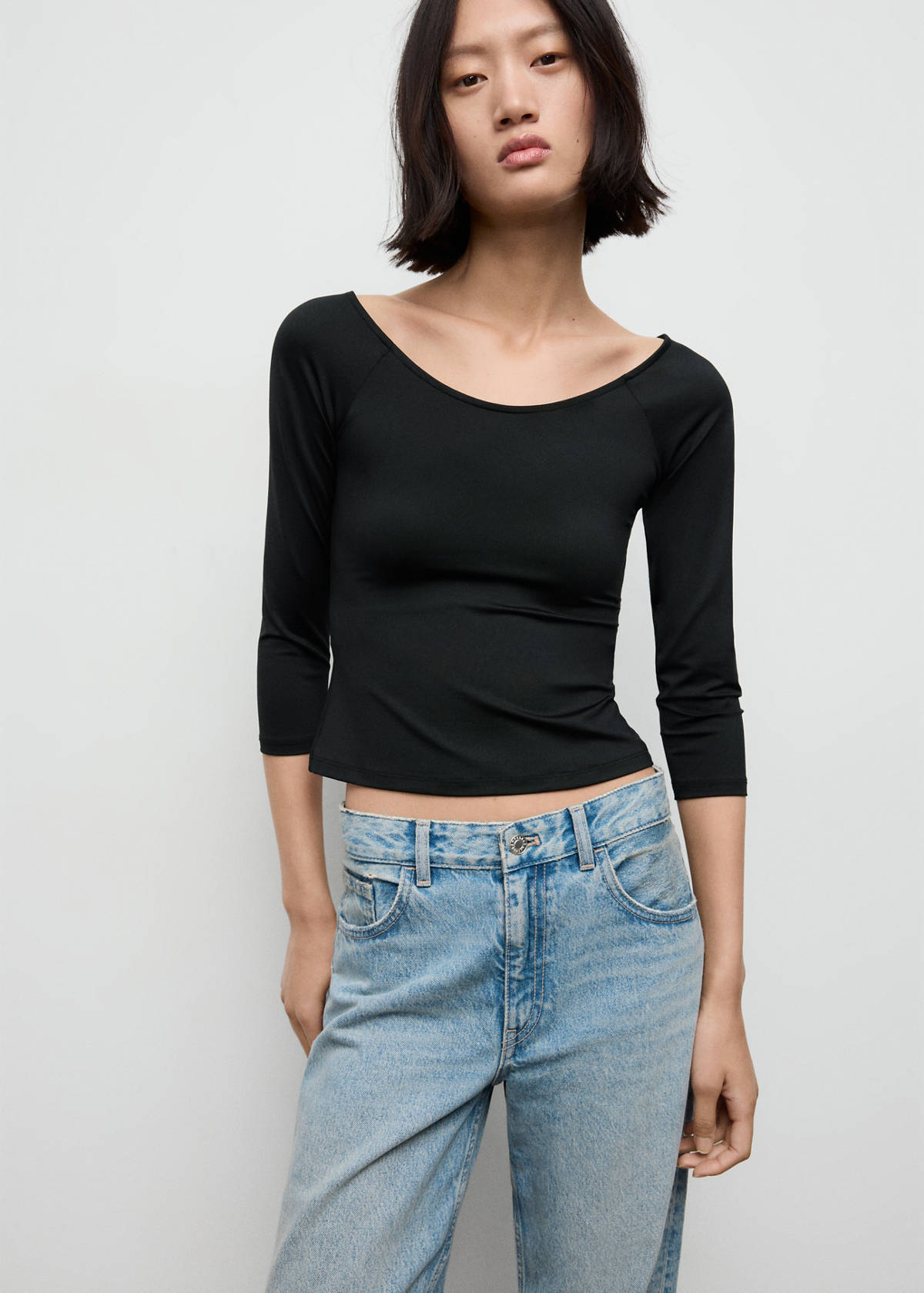 Three-quarter sleeve t-shirt — Black