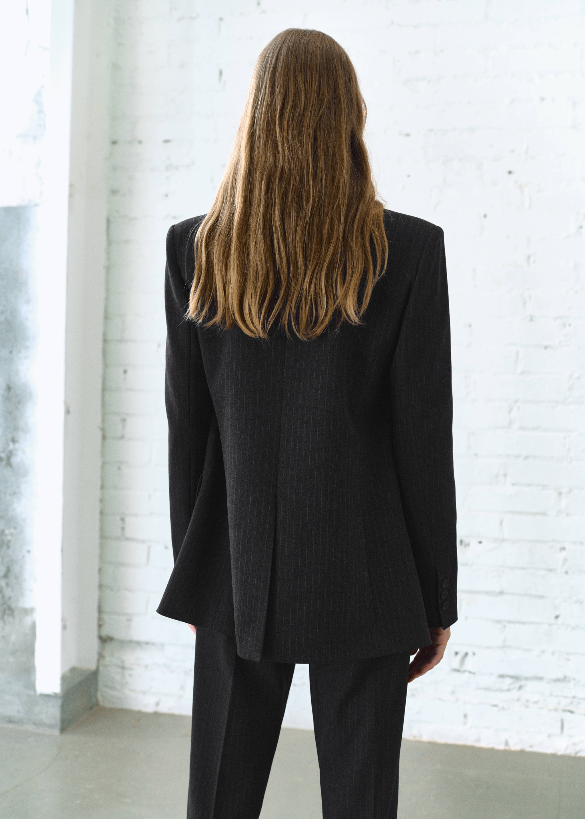 Pinstripe suit blazer - Reverse of the article