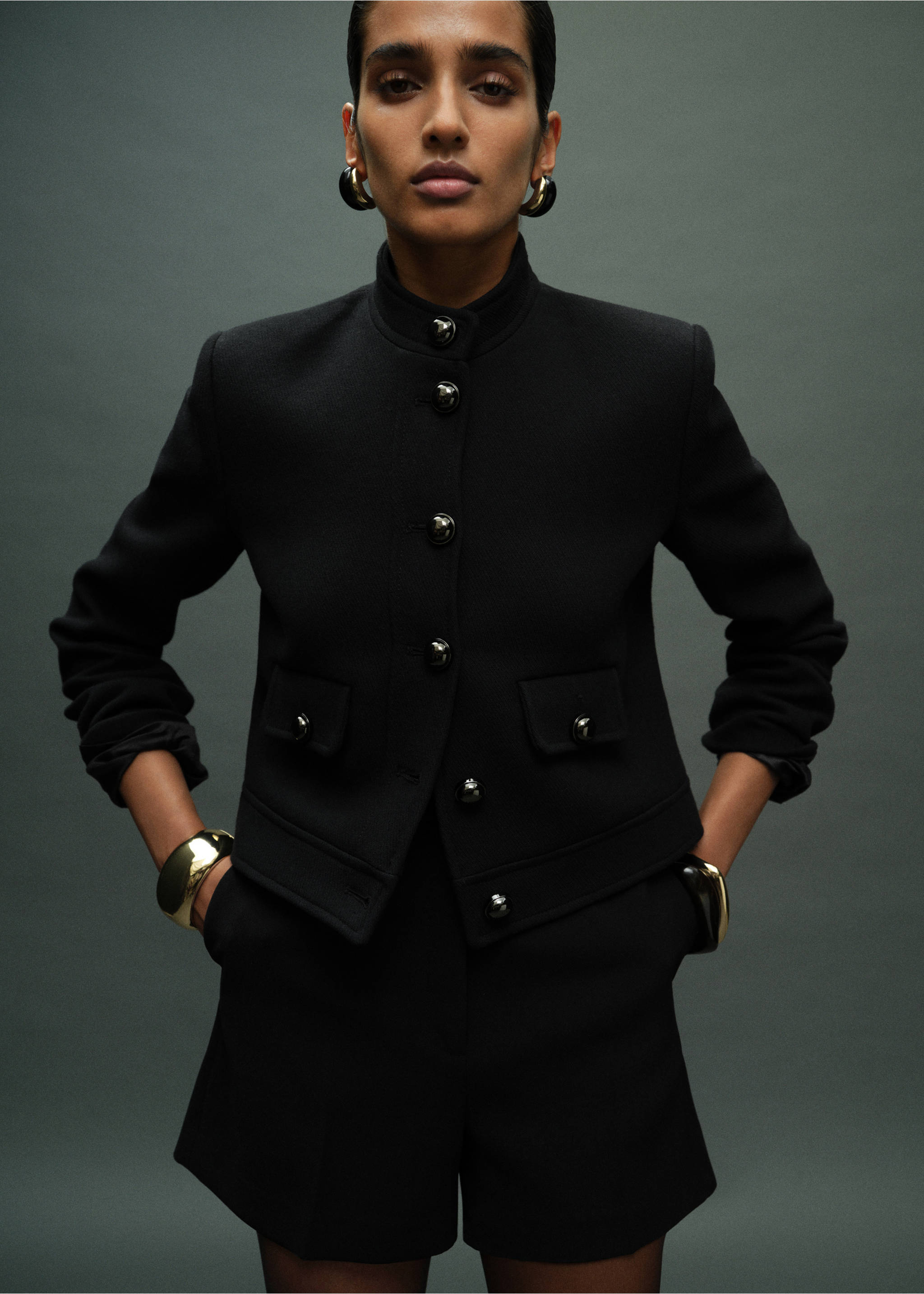 Chaqueta cuello tira botones joya - Plano medio, Negro. Ref: 17065829-00.