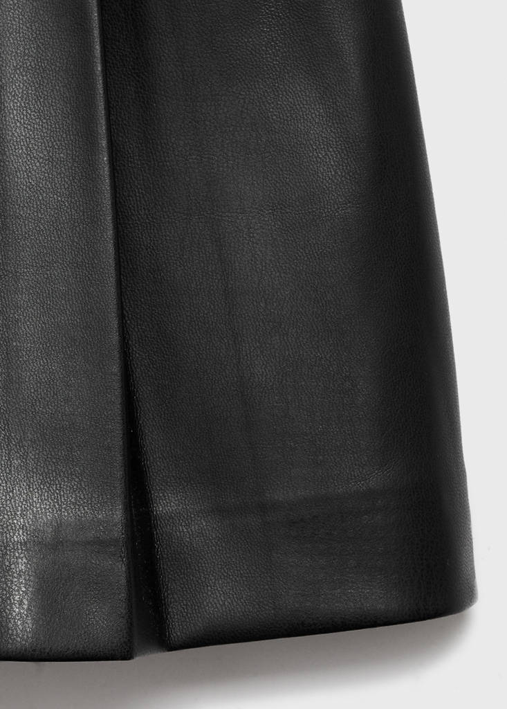 Leather-effect shorts — Black