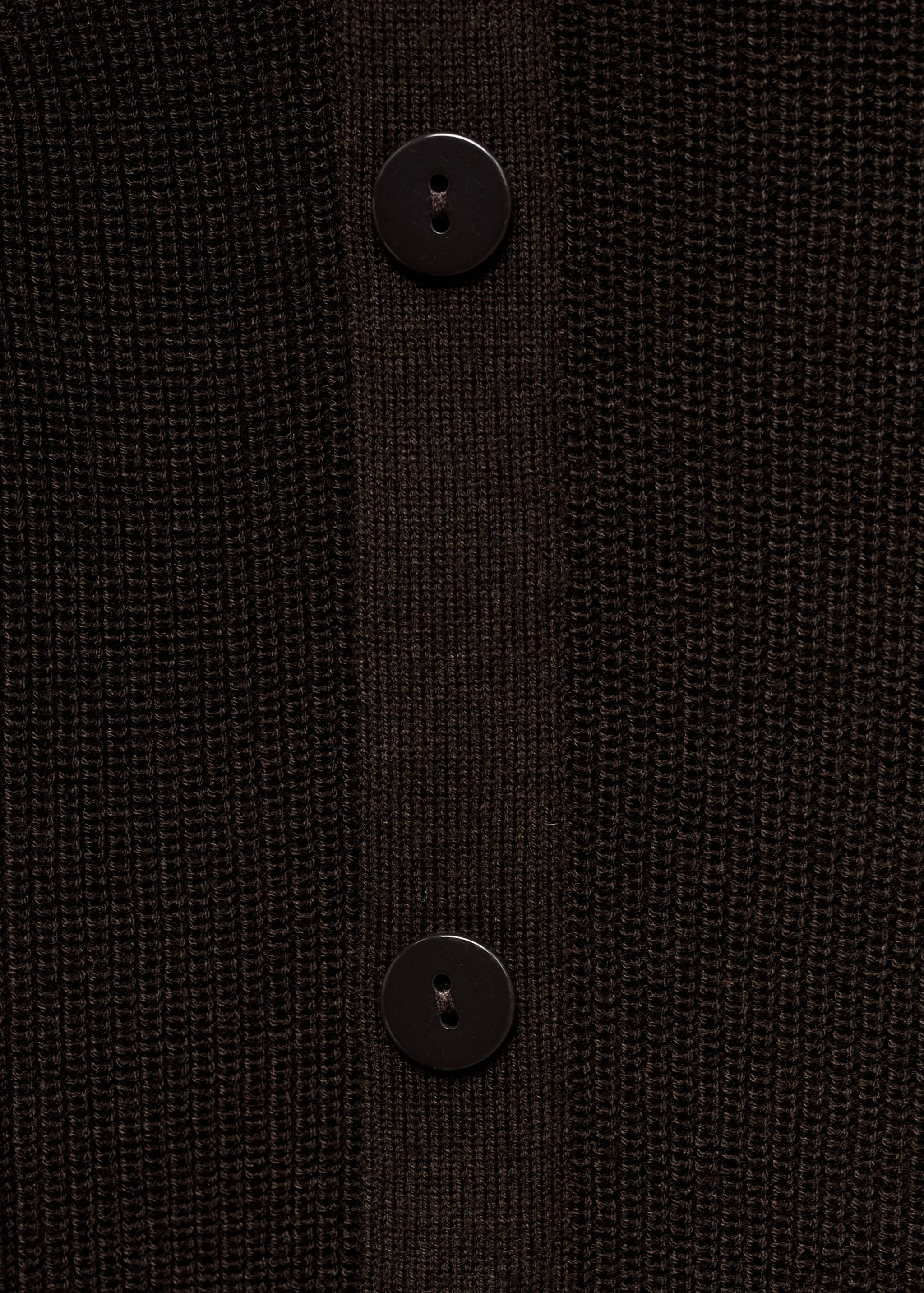 Camisola de gola assimétrica com botões - Pormenor do artigo 8