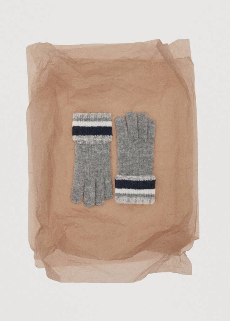 Striped knit gloves — Grey