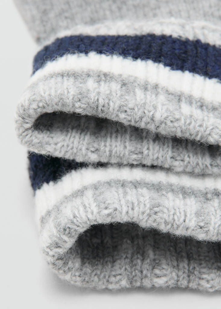 Striped knit gloves — Grey