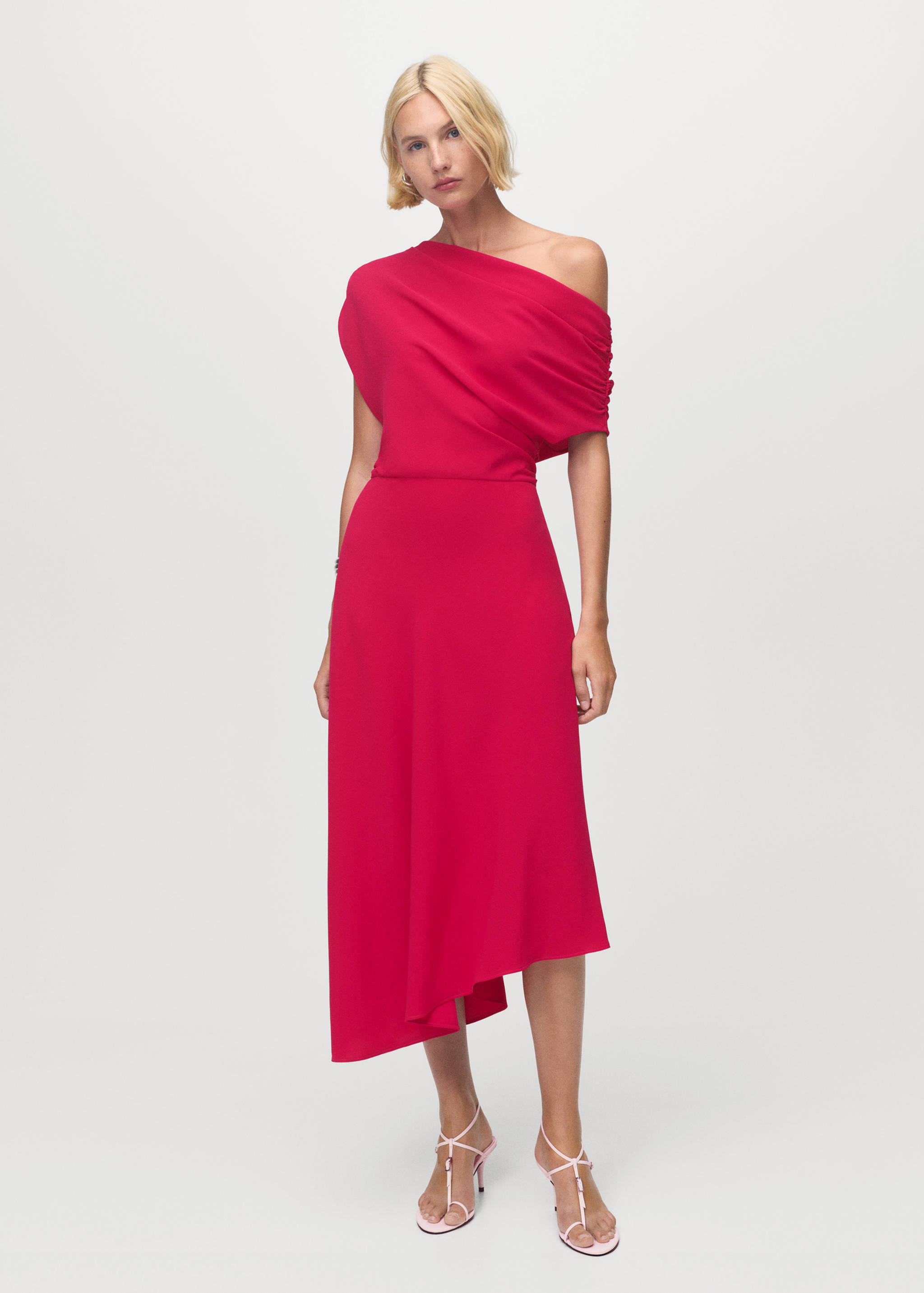 Asymmetrical midi-dress - General plane
