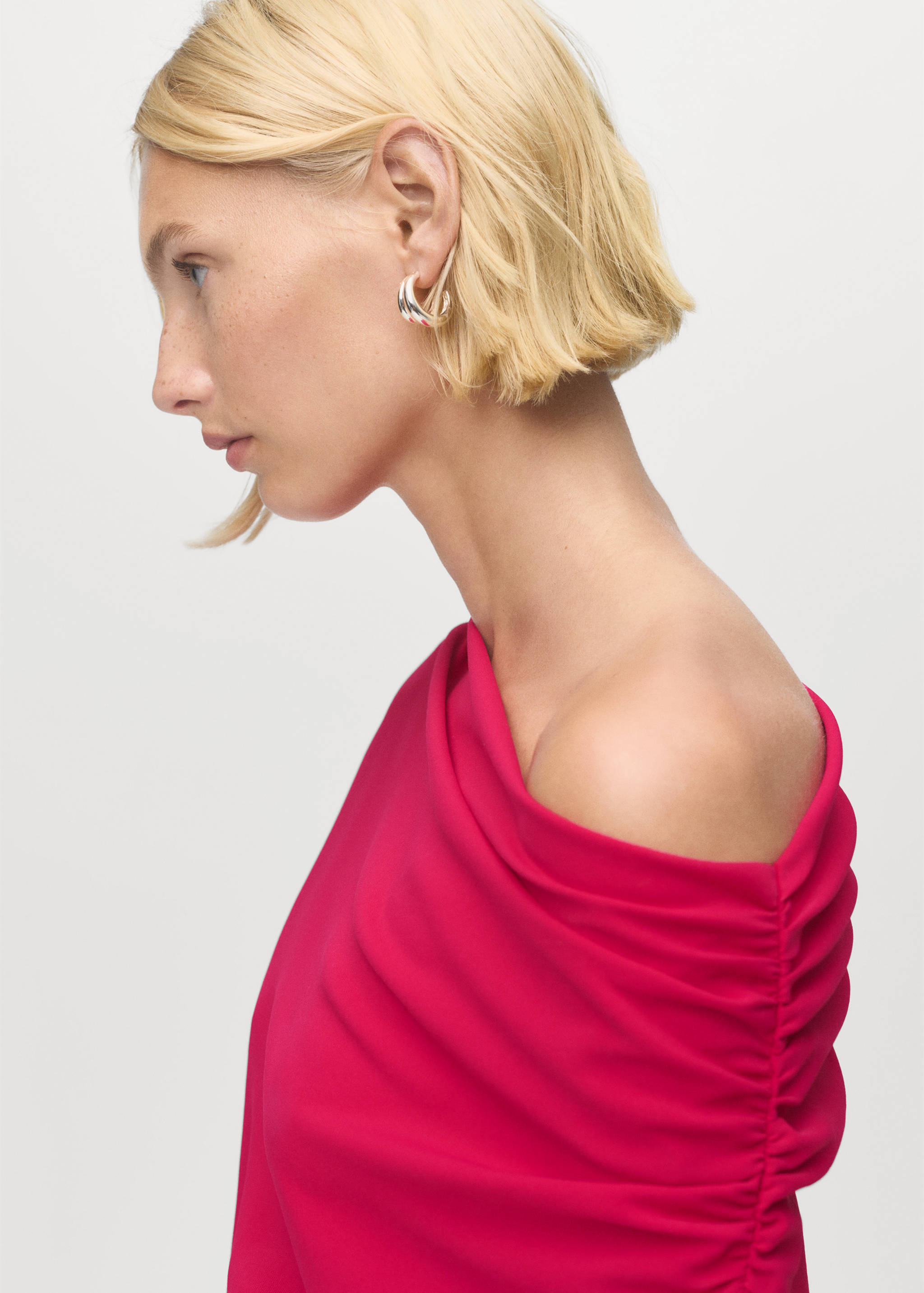 Asymmetrical midi-dress - Details of the article 1