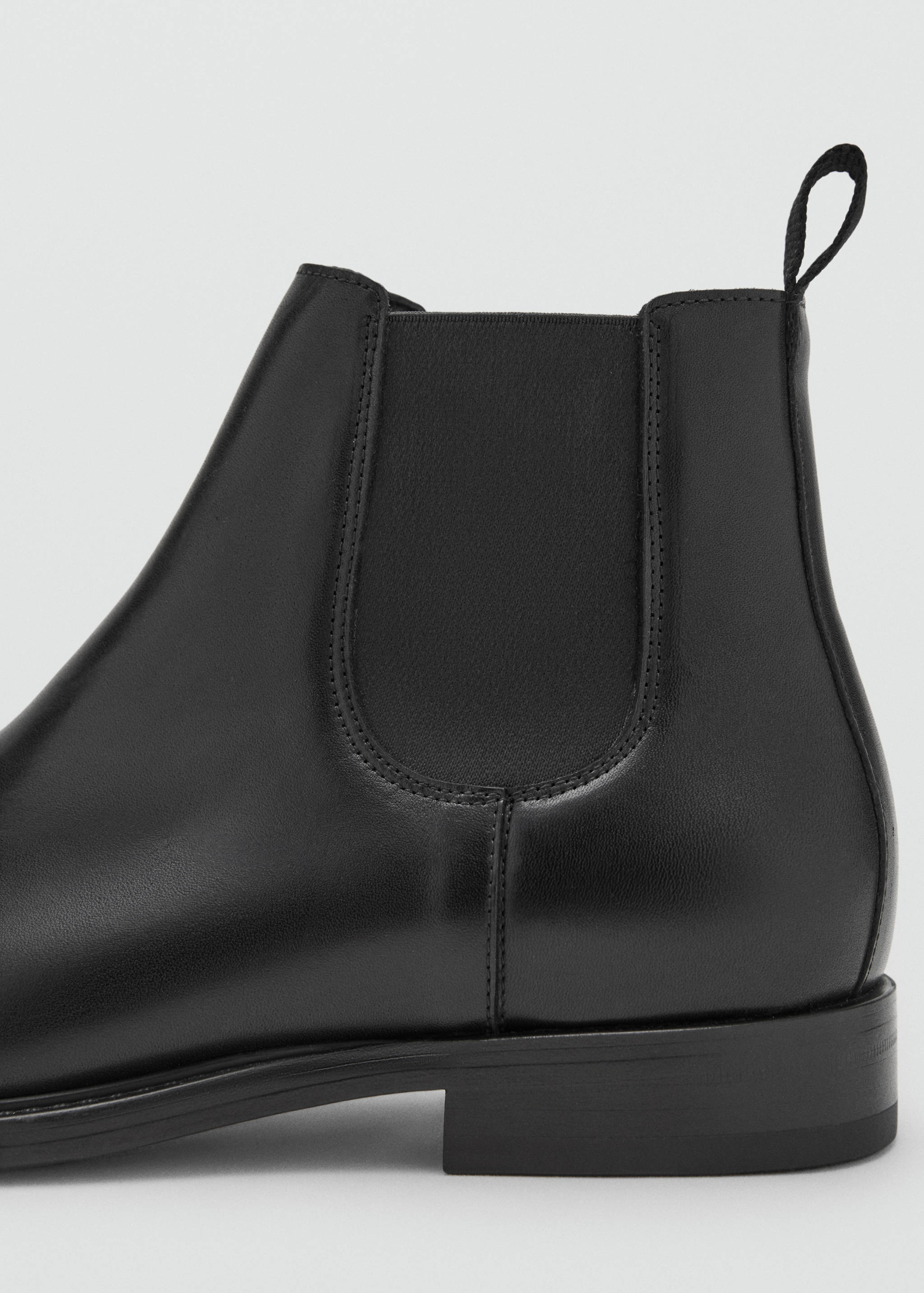Polished leather chelsea boots - Details of the article 1