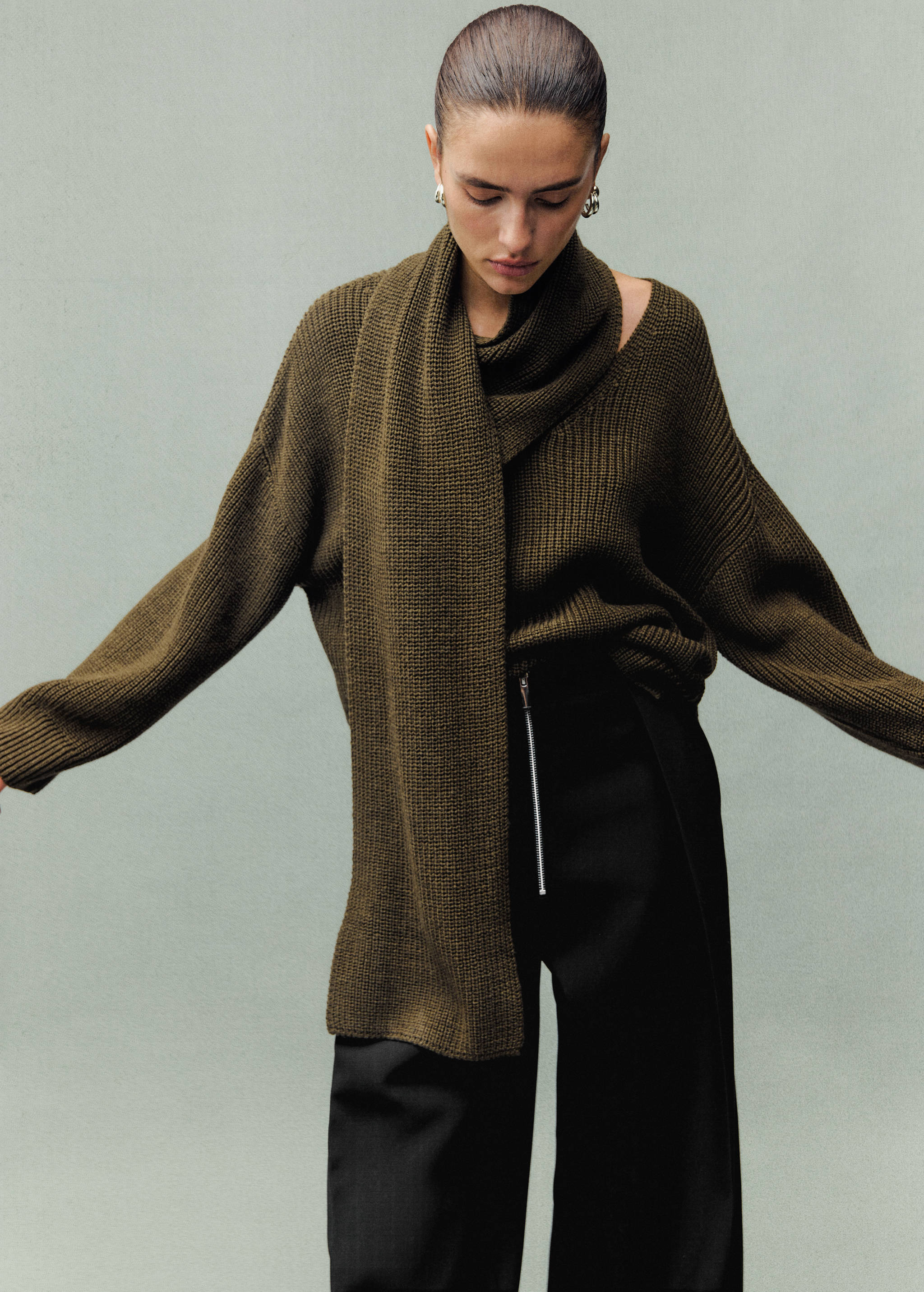 Pleated pants with zipper - Details of the article 2