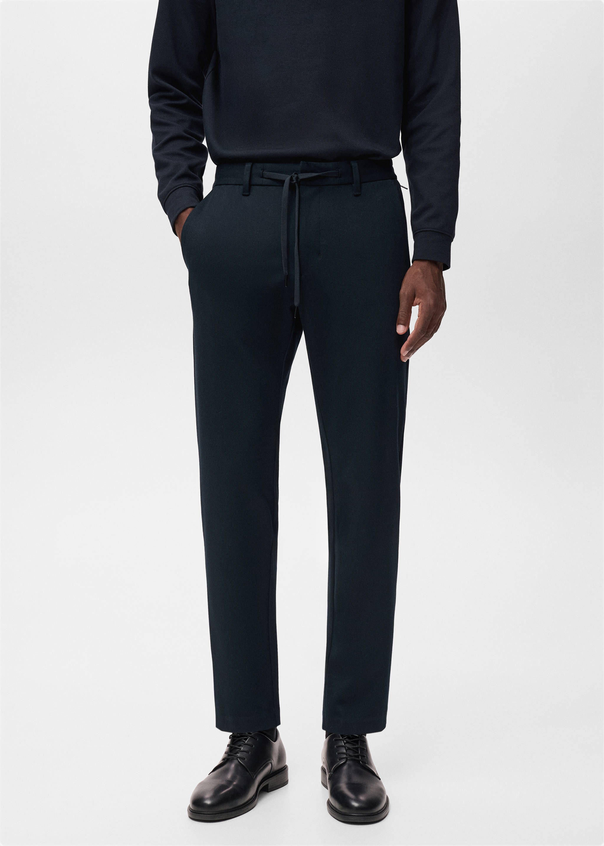 Pantaloni slim fit comfort stretch cu șnur - Plan mediu