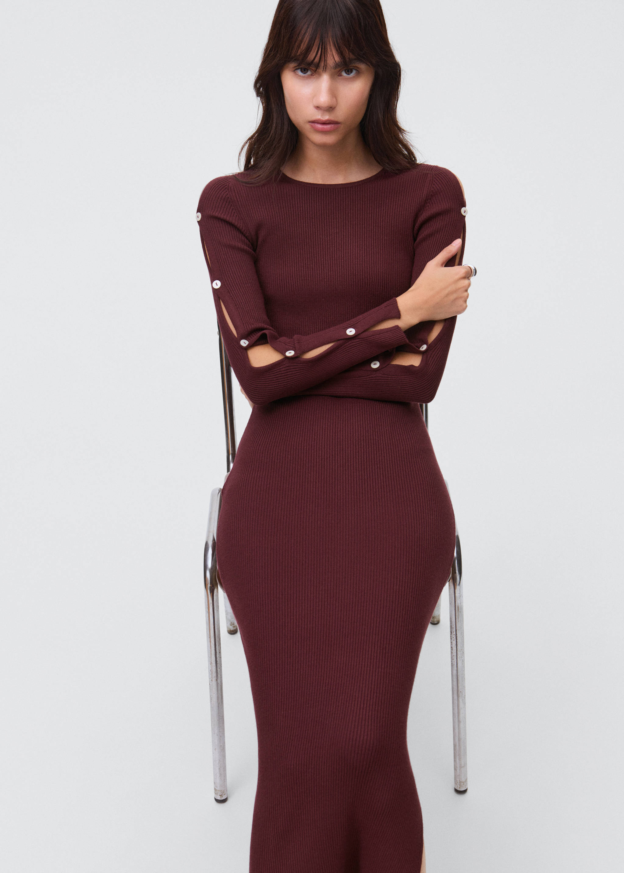 Long buttoned dress - Details of the article 4