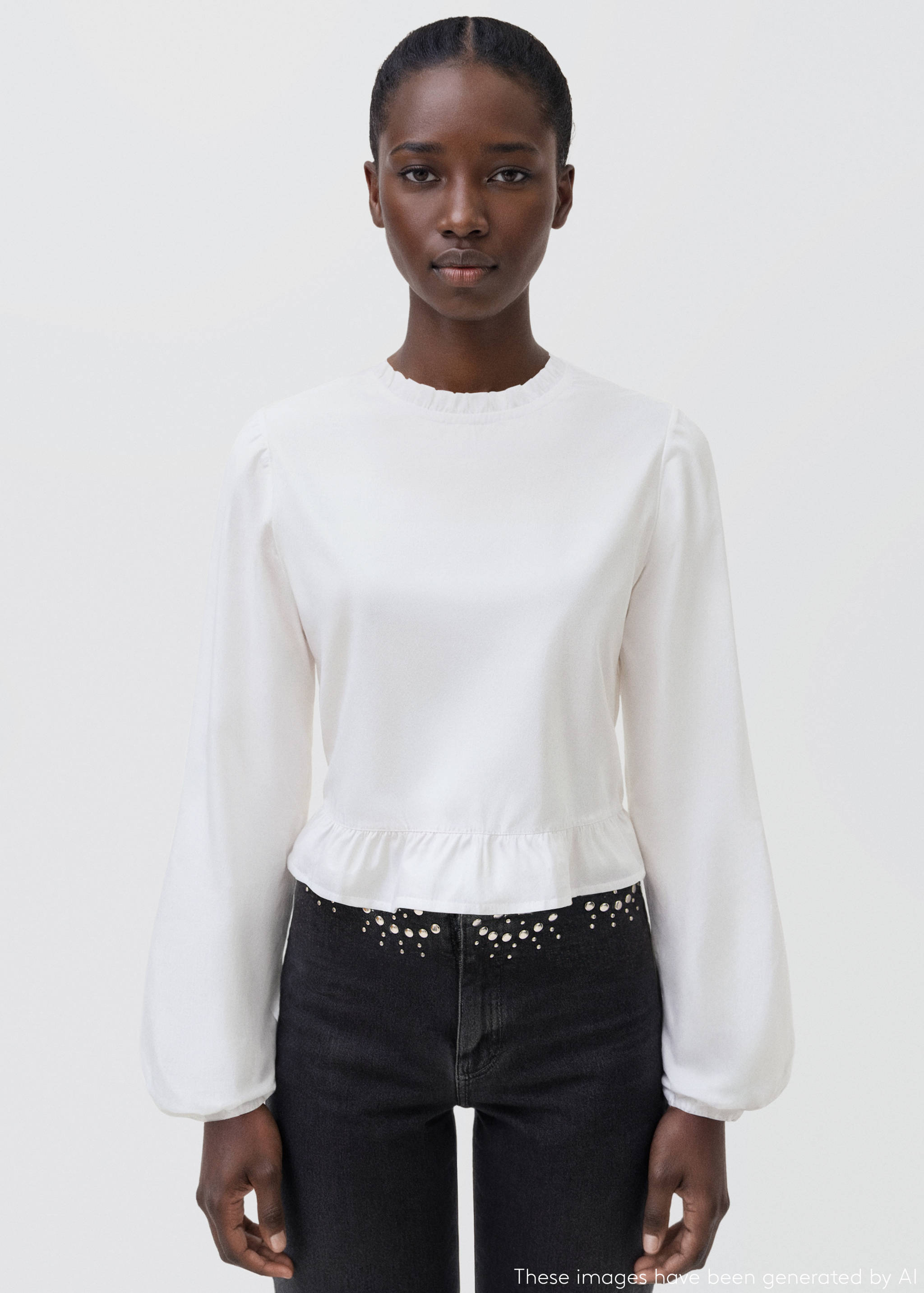 Хлопковая блузка с воланами - Средний план