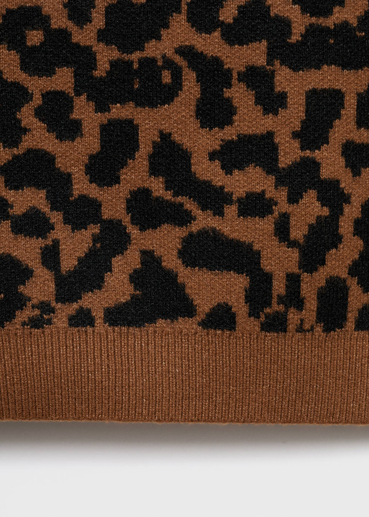 Leopard-print knitted top — Medium Brown
