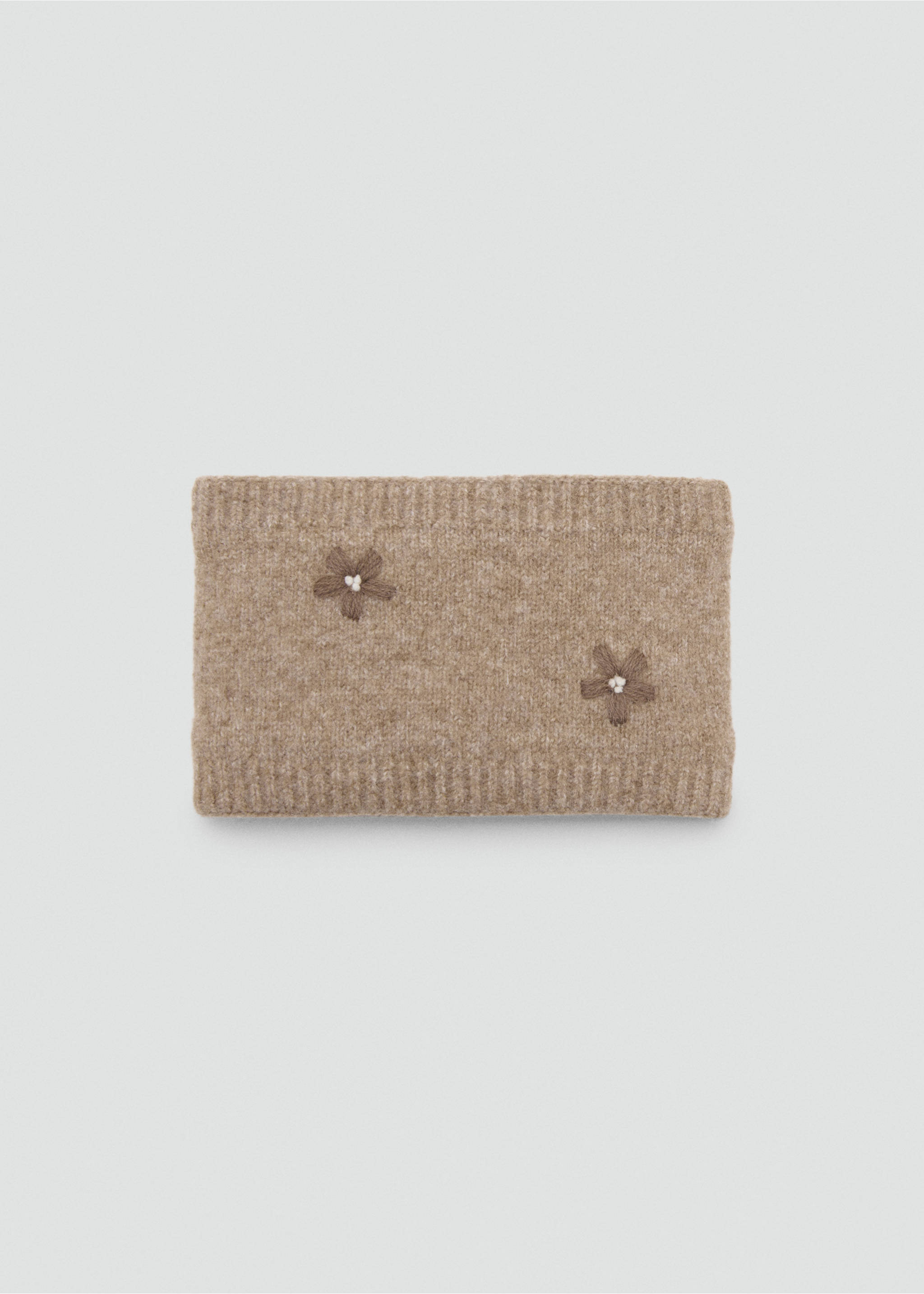 Embroidered knitted scarf - Article without model, Sand. Ref: 17066347-00.