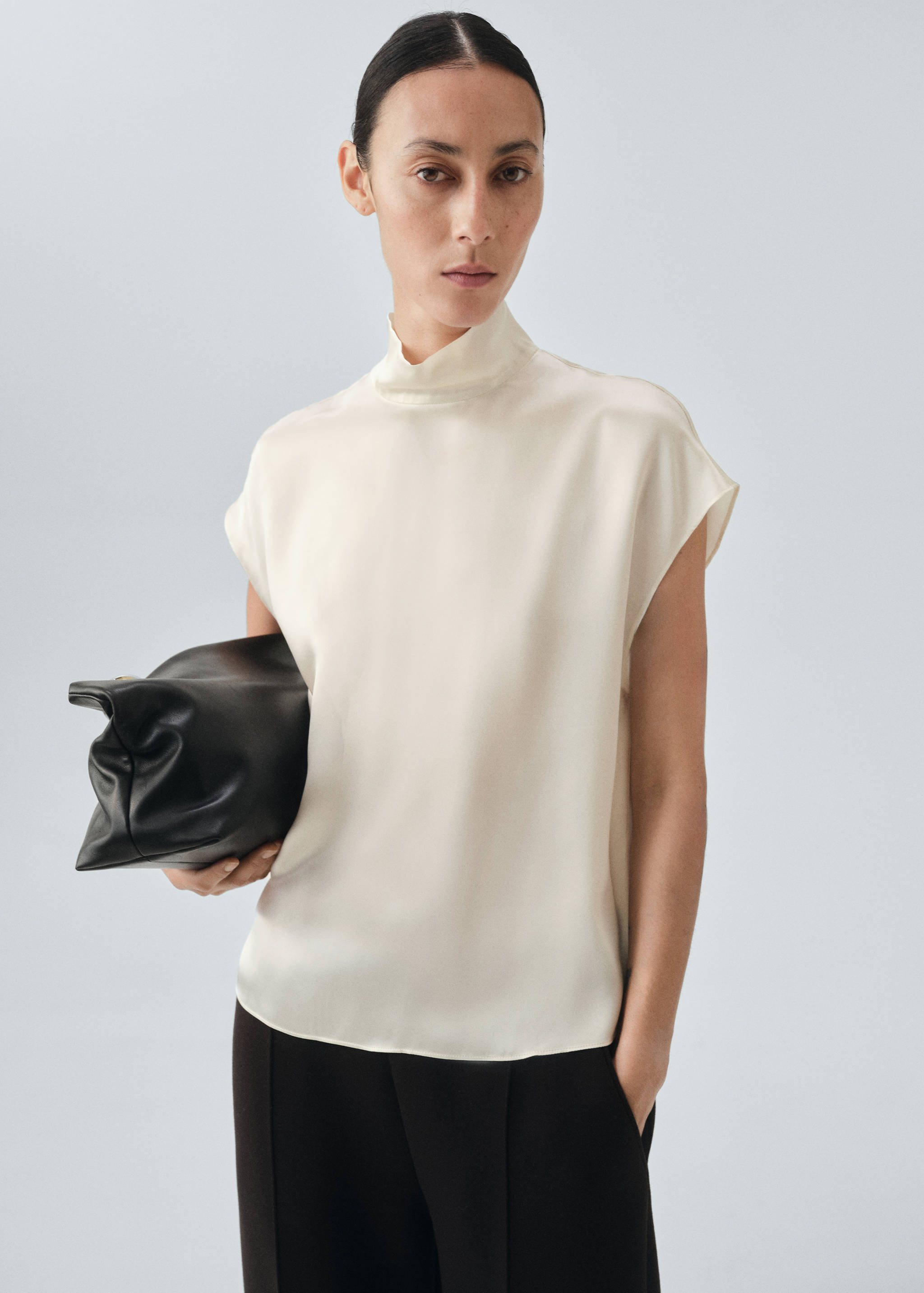 100% silk satin turtleneck blouse - Medium plane