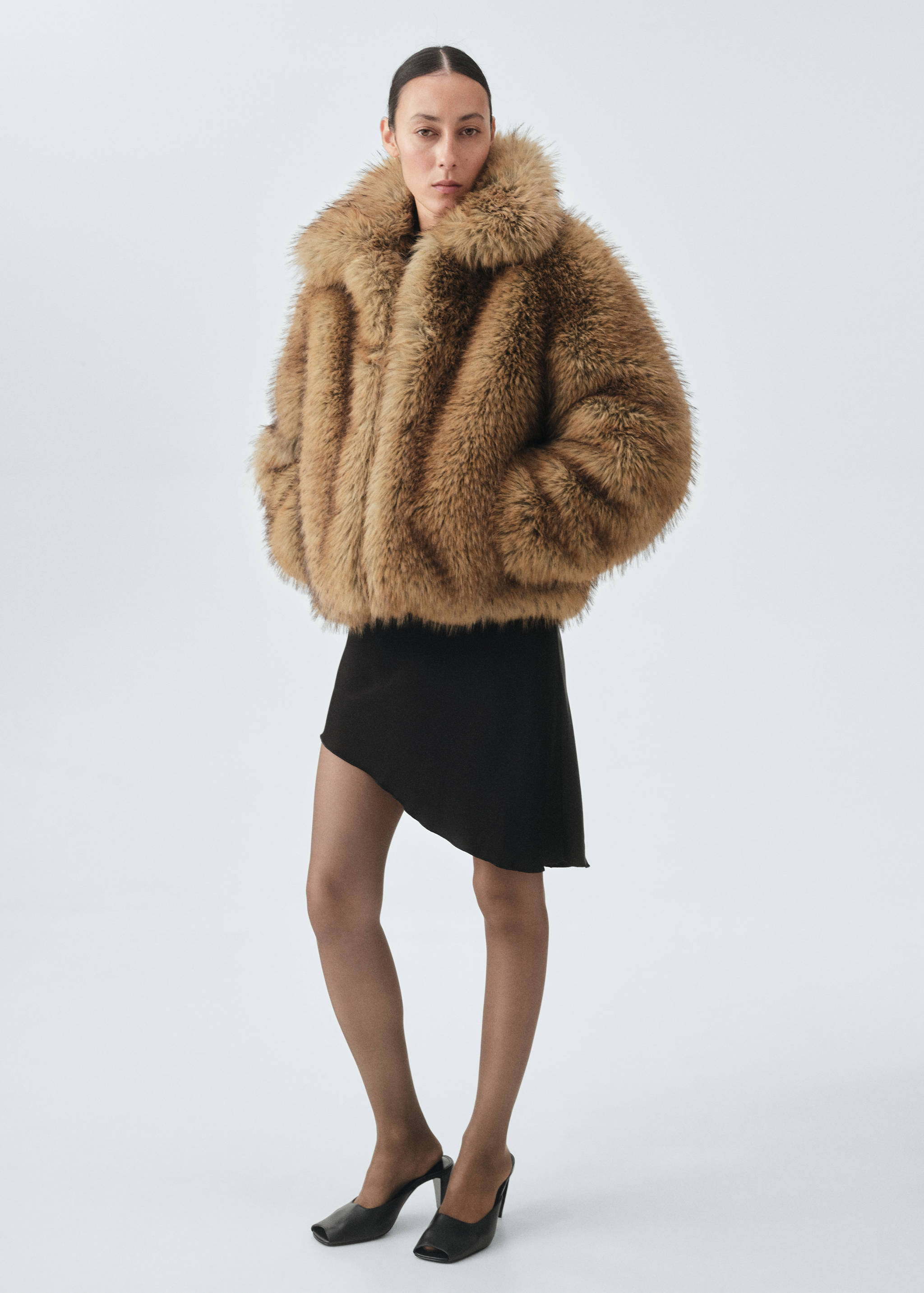 Thin veiled tights - General plane