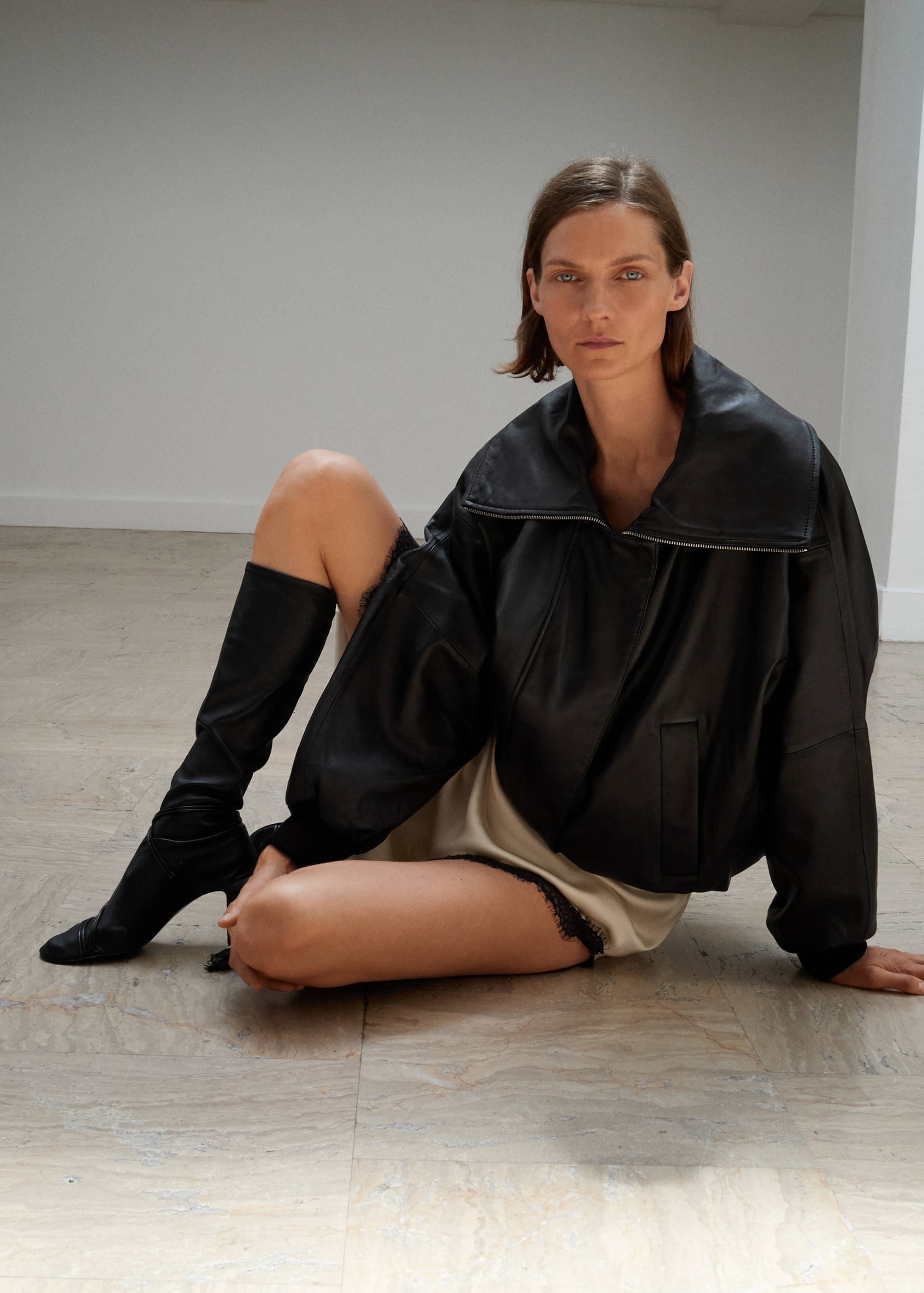 High leather boots with straps - General plane