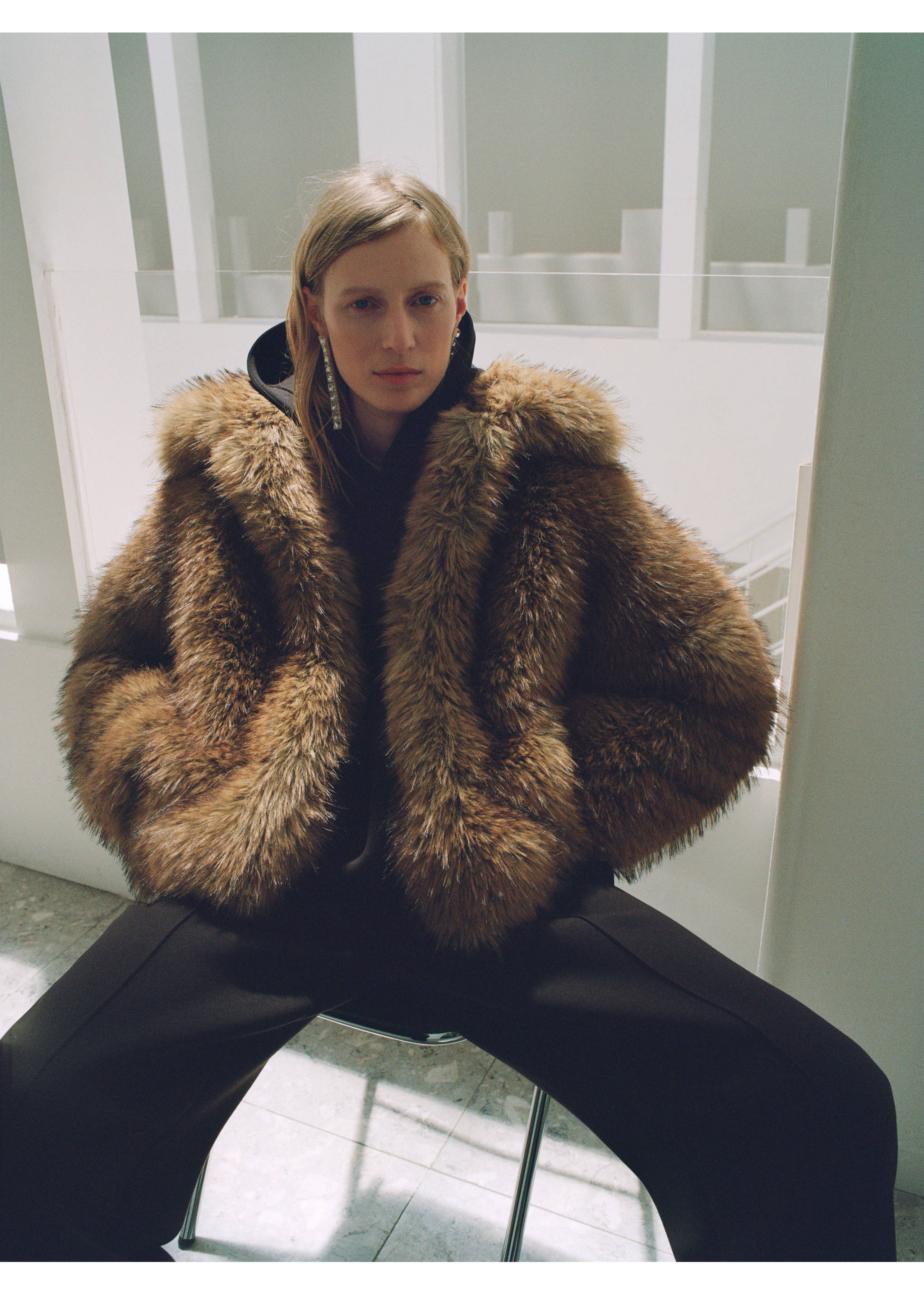 Faux-fur jacket with lapels - Details of the article 9, Brown. Ref: 17066357-00.