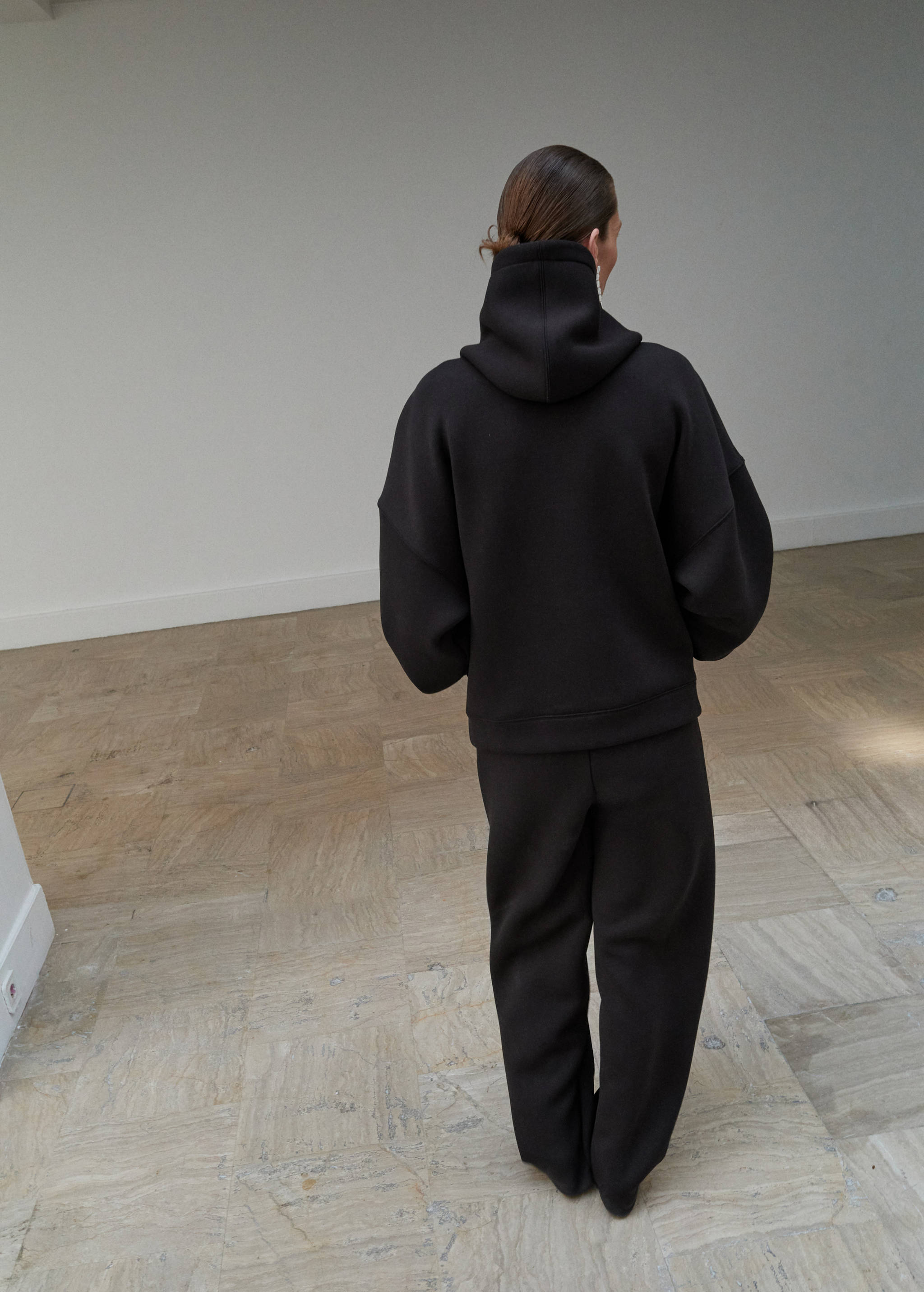 Jogger trousers with seam detail - Reverse of the article